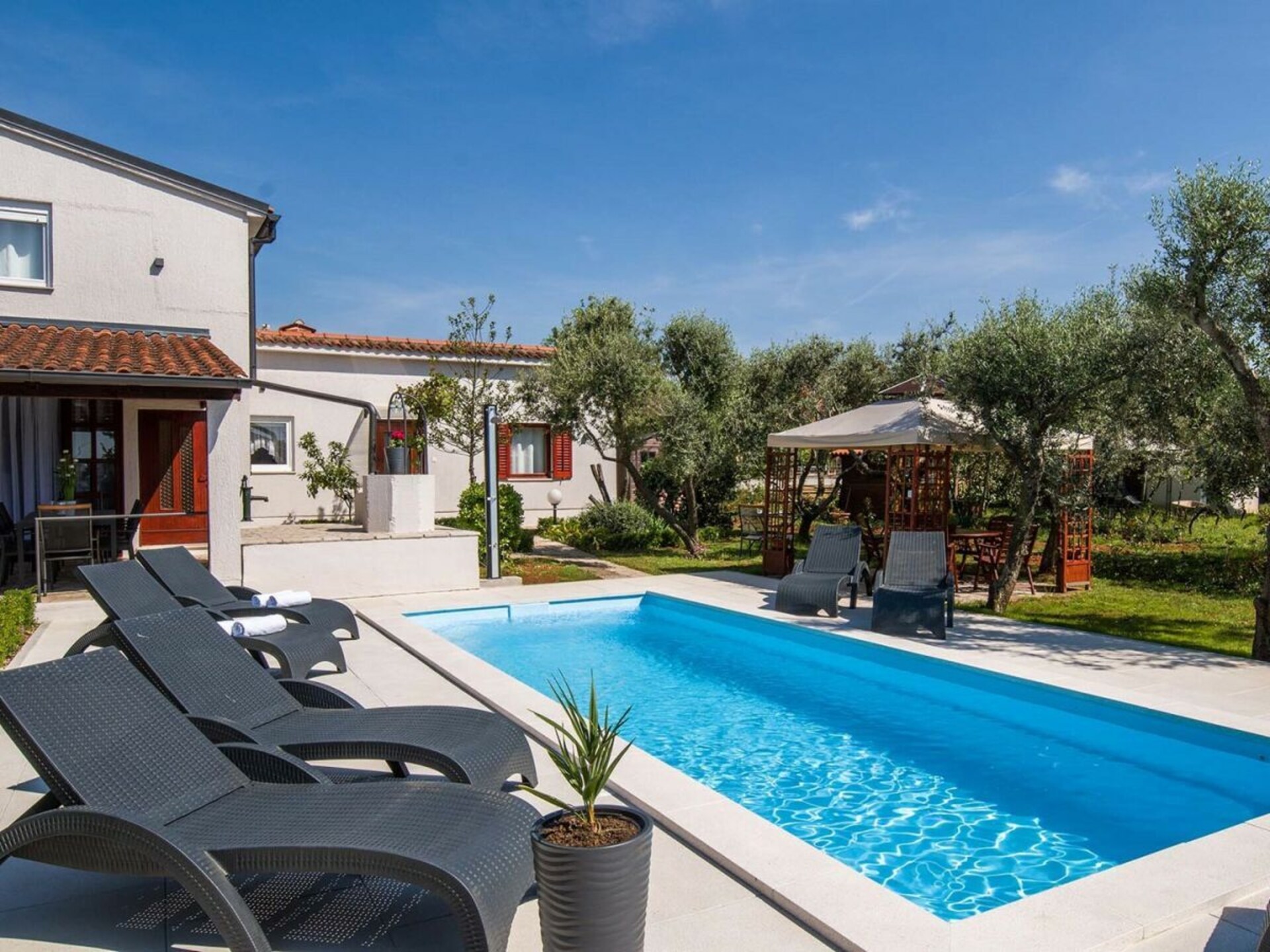 Villa Grace Felice: Ruime villa met privézwembad voor 8 personen in Valbandon - foto 17