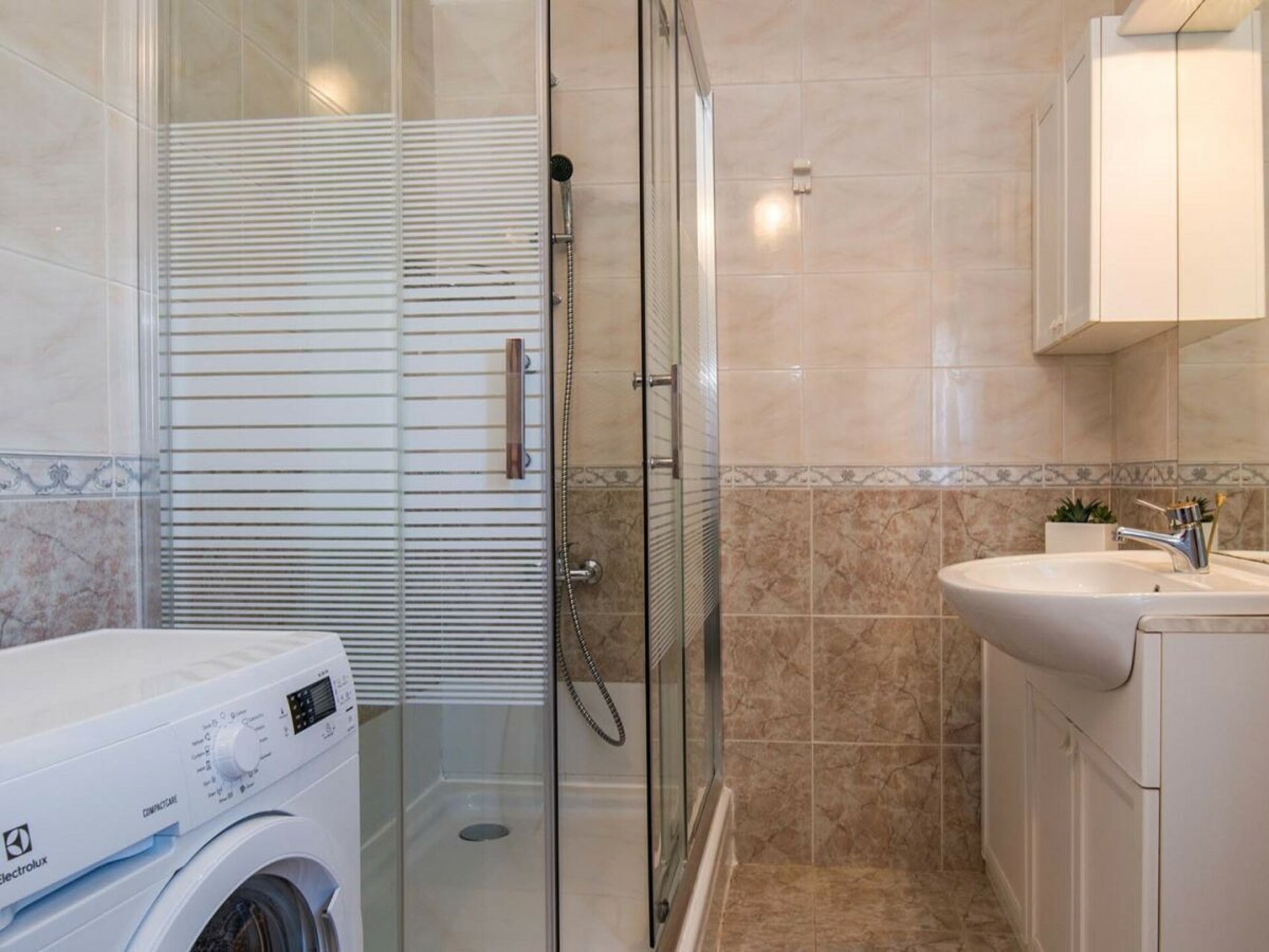 Villa Grace Felice: Ruime villa met privézwembad voor 8 personen in Valbandon - foto 33