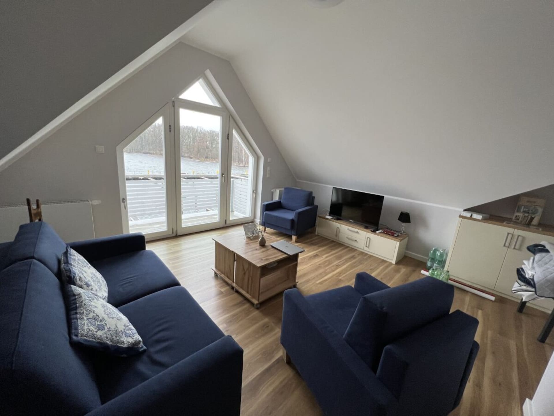 Exclusief appartement aan de jachthaven met panoramisch uitzicht over de Plauer See - foto 9