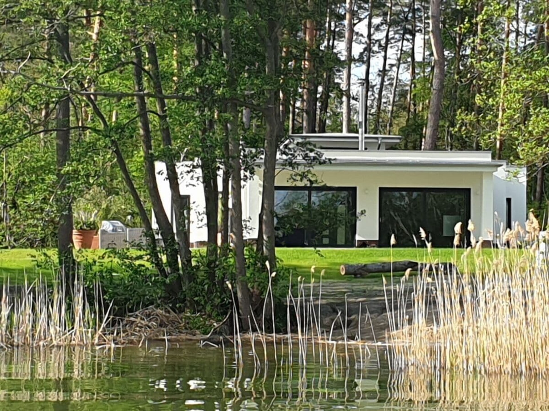 Luxe villa aan Großer Lychen-meer met privé sauna en waterrecreatie - foto 4