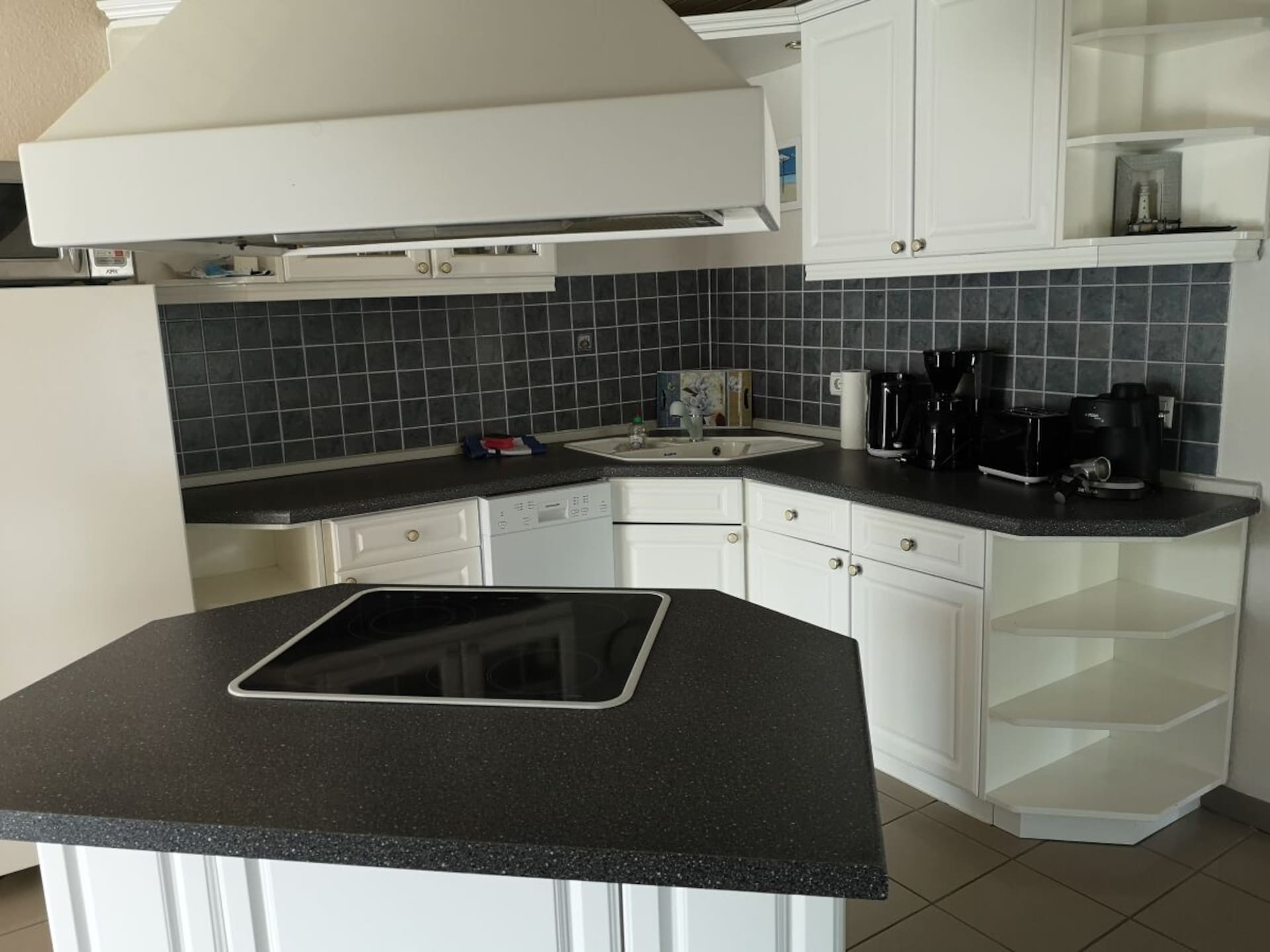 Knus zolderappartement met balkon op 300m van het centrum van Putgarten - foto 8