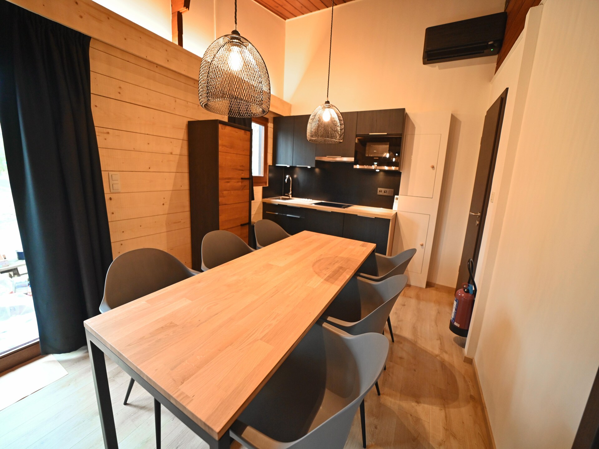 6-persoons chalet met houtkachel en loungebed in Viroinval - foto 7