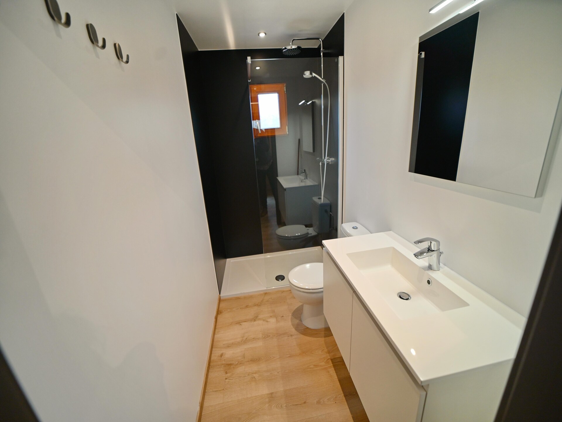 6-persoons chalet met houtkachel en loungebed in Viroinval - foto 13