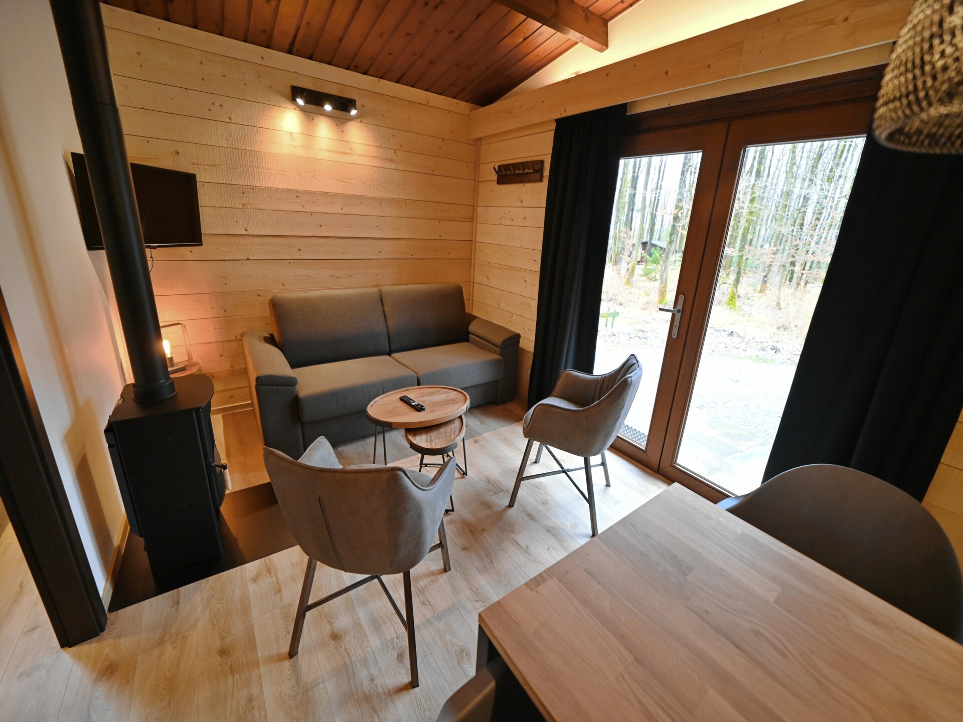 6-persoons chalet met houtkachel en uitzicht in Virtoine - foto 11