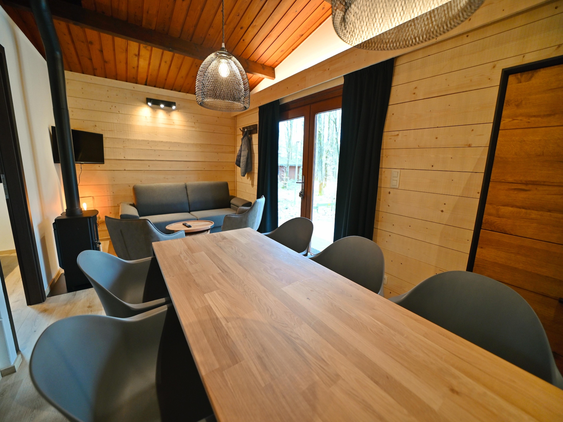 6-persoons chalet met houtkachel en uitzicht in Virtoine - foto 7
