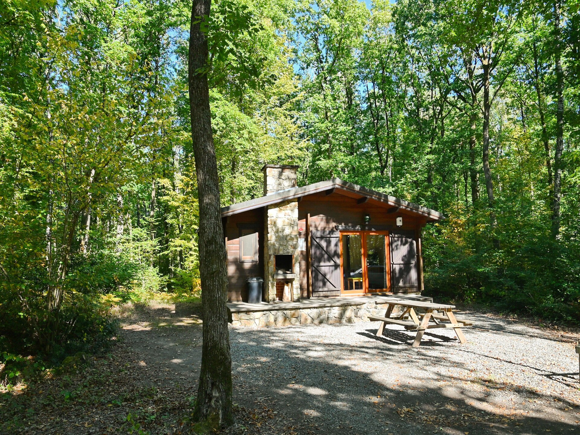 6-persoons chalet met houtkachel en uitzicht in Virtoine - foto 16