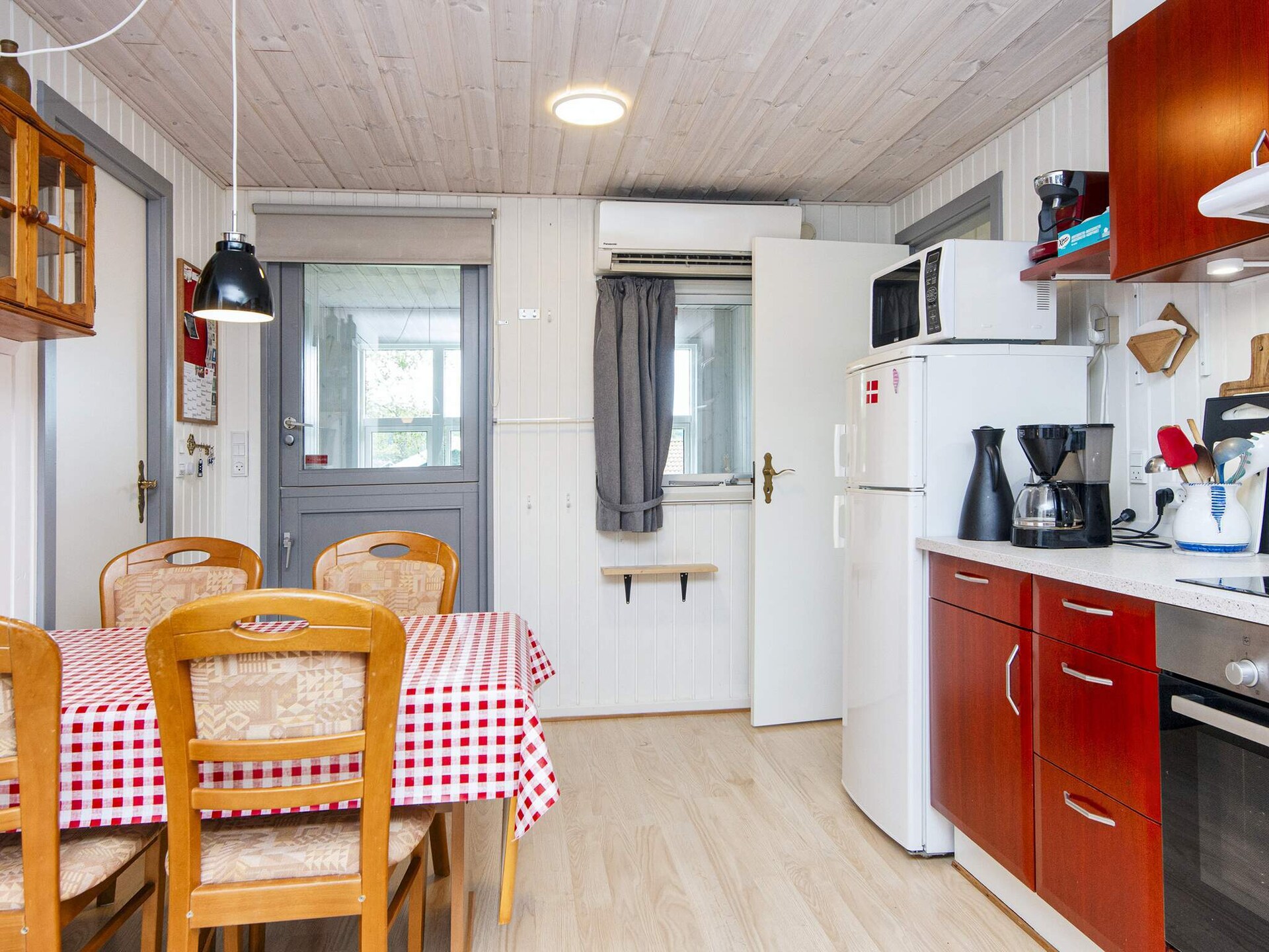 Sfeervol vrijstaand vakantiehuis aan de golfbaan bij Hejlsminde Strand - foto 41