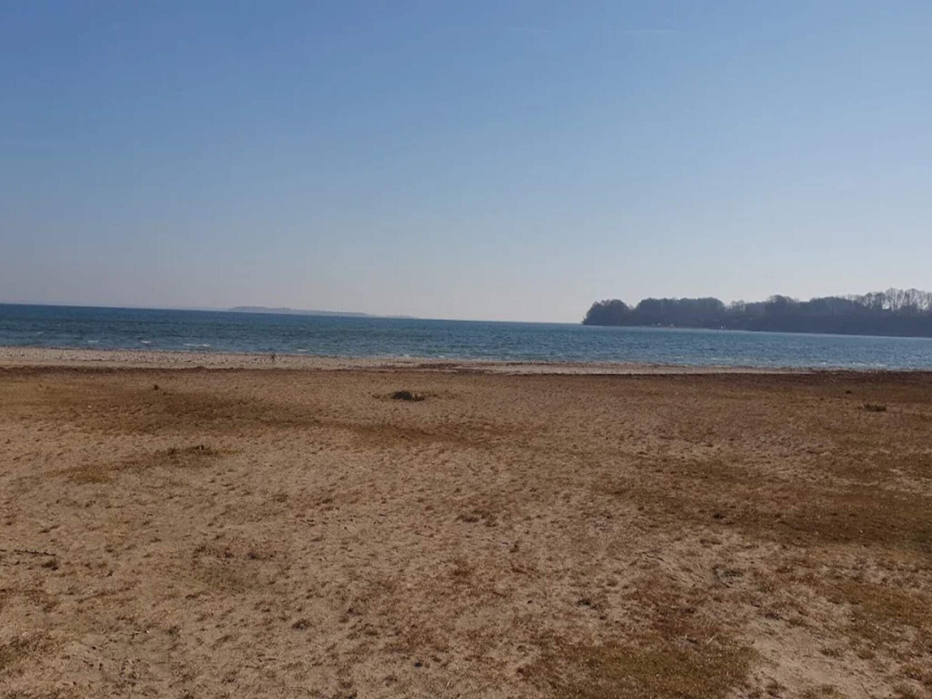 Sfeervol vrijstaand vakantiehuis aan de golfbaan bij Hejlsminde Strand - foto 21