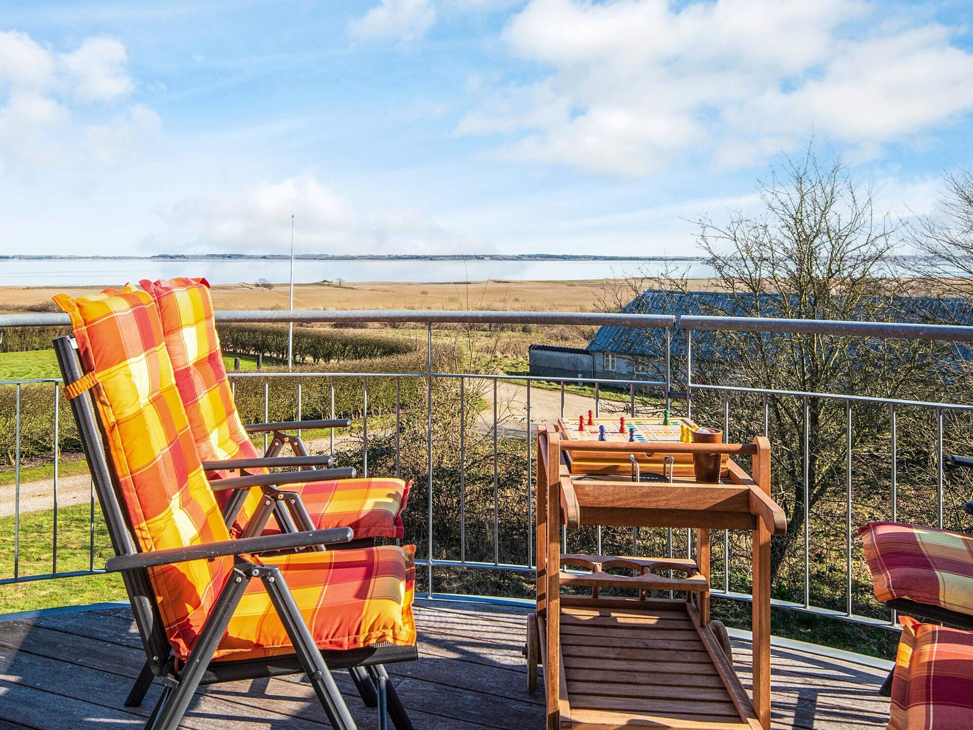 Stijlvol vakantiehuis met whirlpool en panoramisch uitzicht op de Limfjord - foto 4