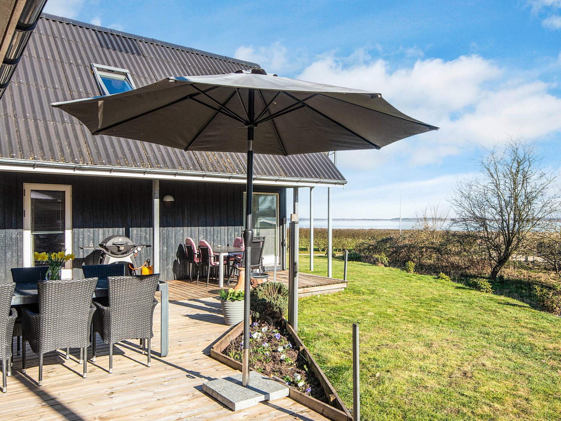 Stijlvol vakantiehuis met whirlpool en panoramisch uitzicht op de Limfjord - foto 3