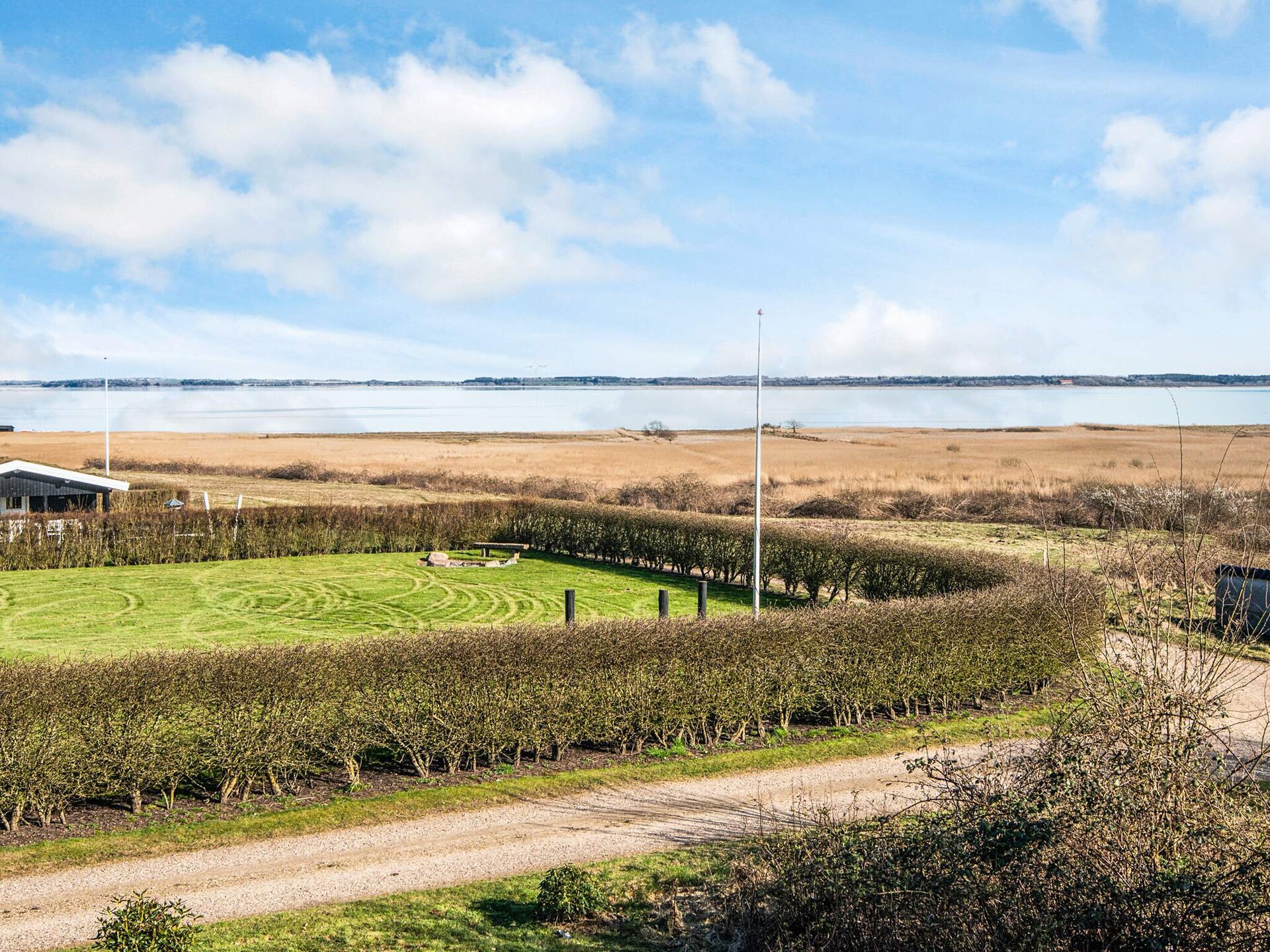 Stijlvol vakantiehuis met whirlpool en panoramisch uitzicht op de Limfjord - foto 8