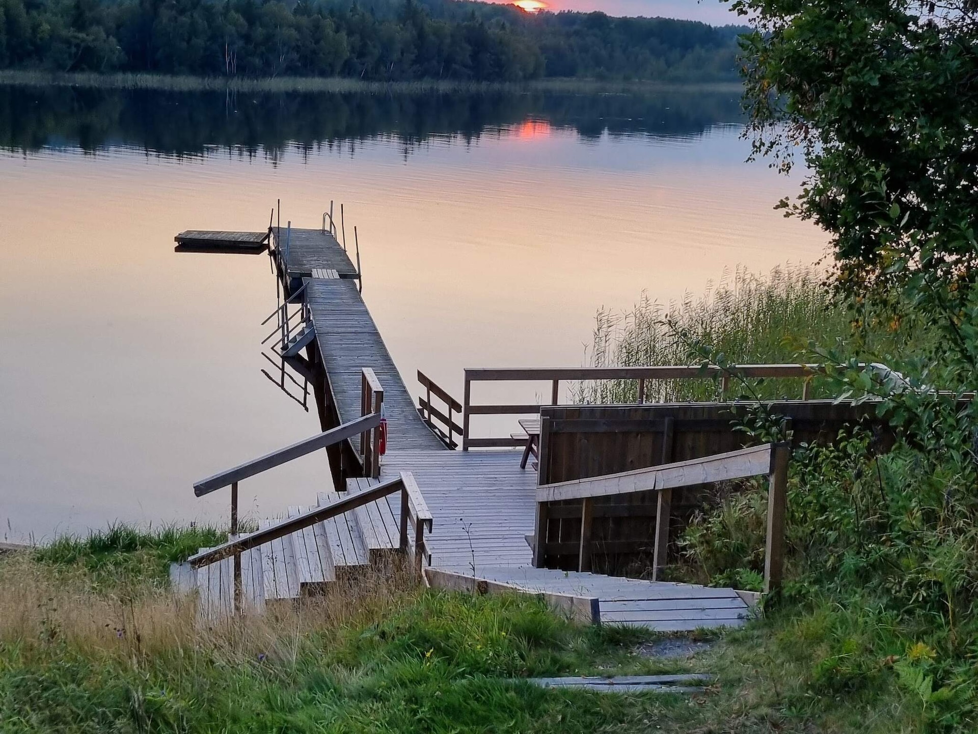 Luxe vakantiehuis aan de golfbaan met uitzicht op het Norasjön meer - foto 4