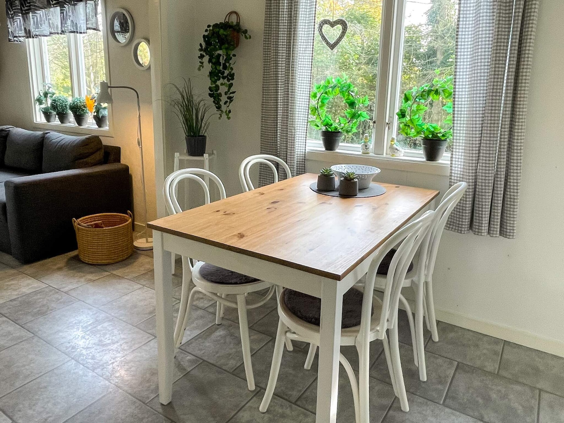 Sfeervol vakantiehuis in Färjestaden op een groot natuurperceel - foto 16