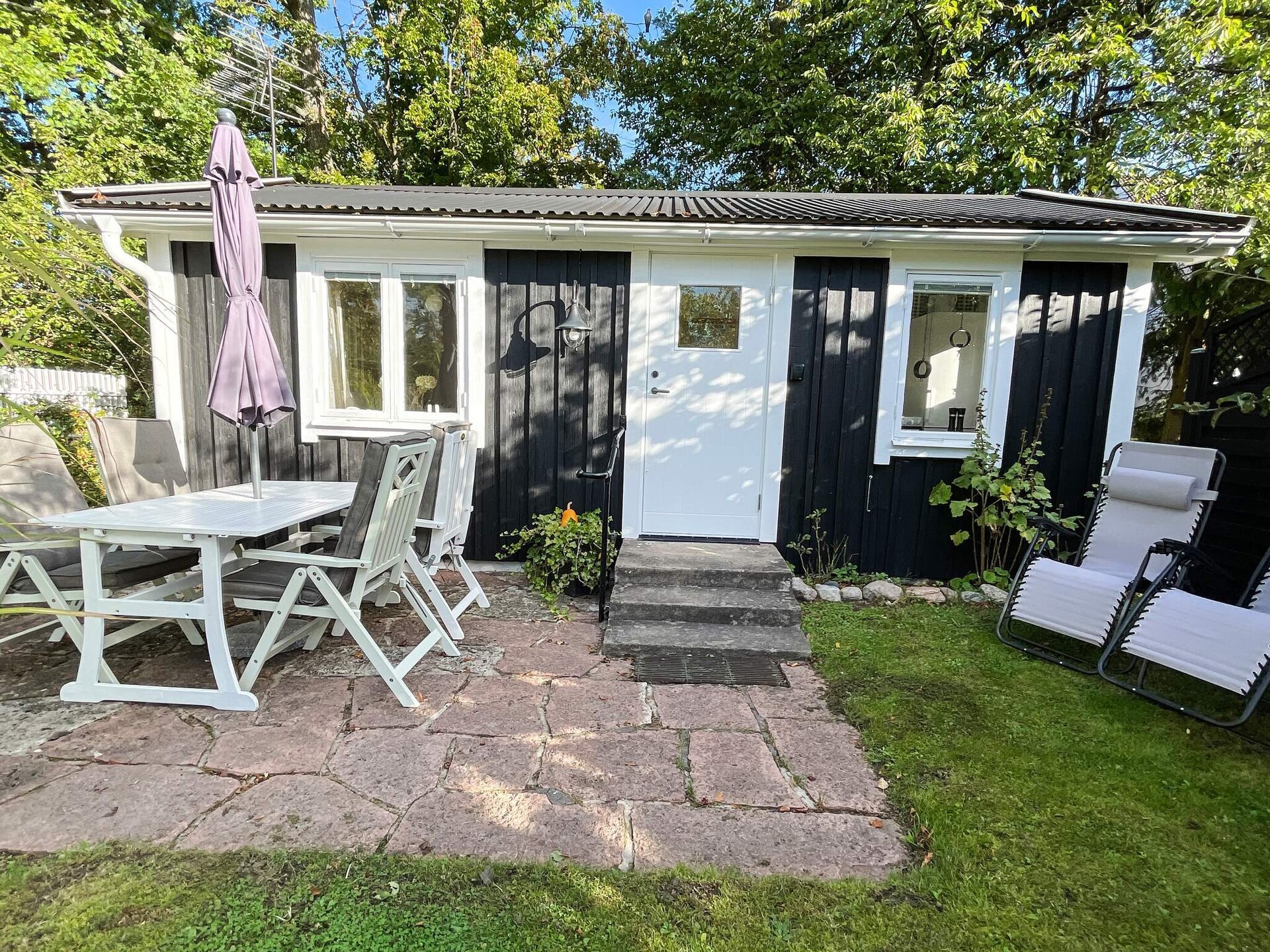 Op 550 m van zee: Knus vakantiehuis in centrum van Färjestaden - foto 7