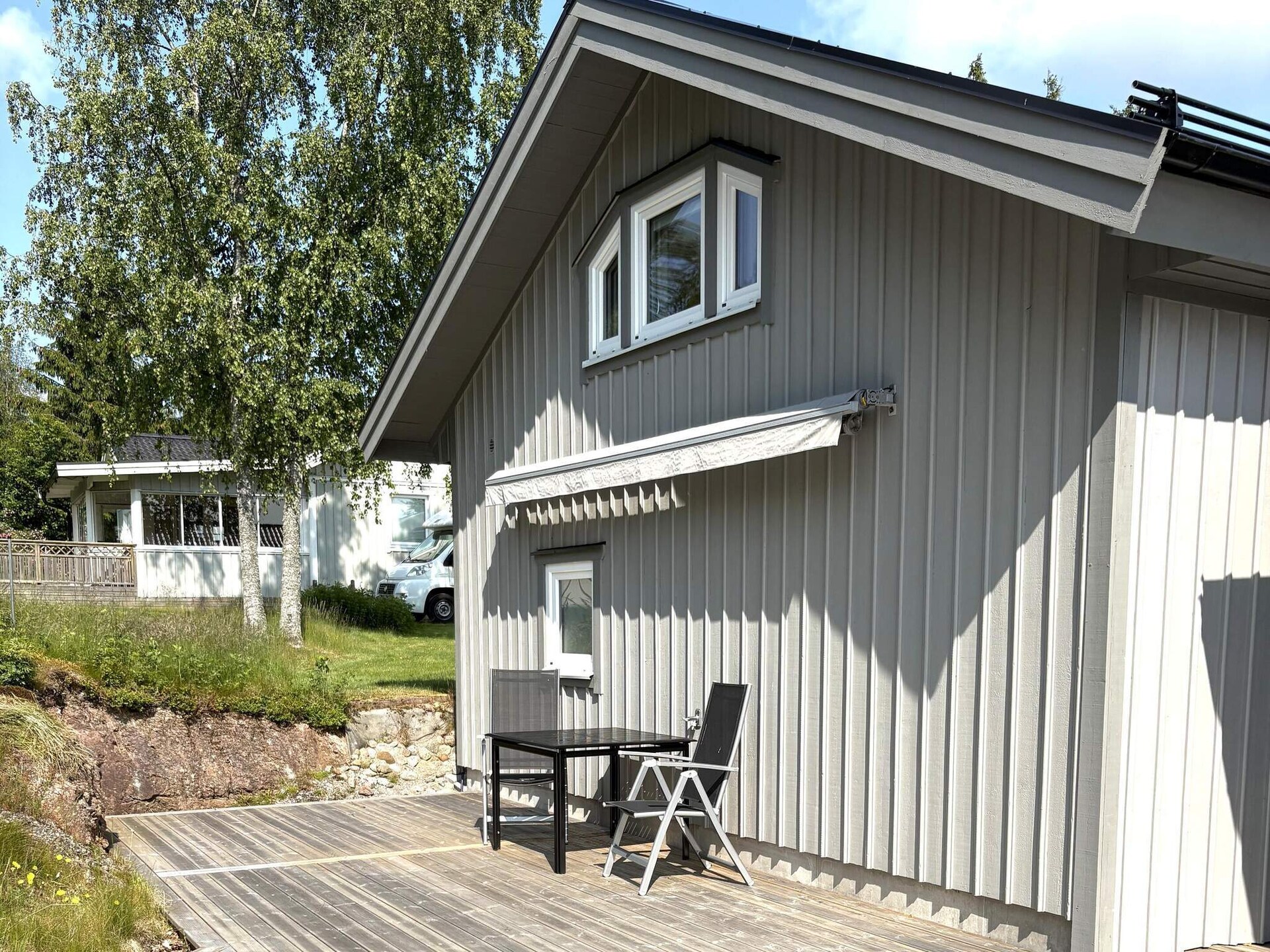 Lichte vakantiewoning met balkon en zicht op het Vänermeer bij Frändefors - foto 6