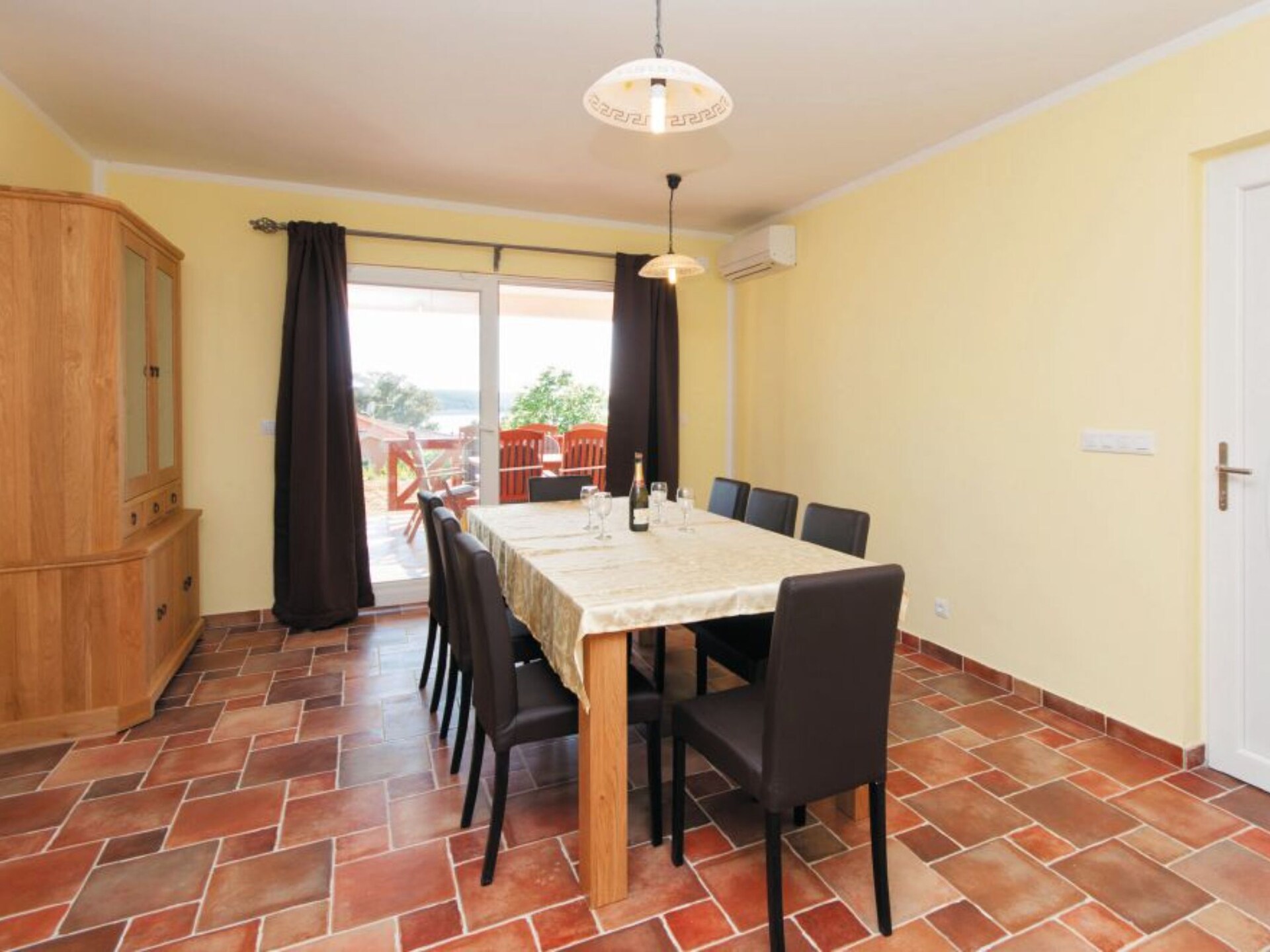 Vrijstaande villa aan zee in Rab voor 8 personen met WiFi - foto 7