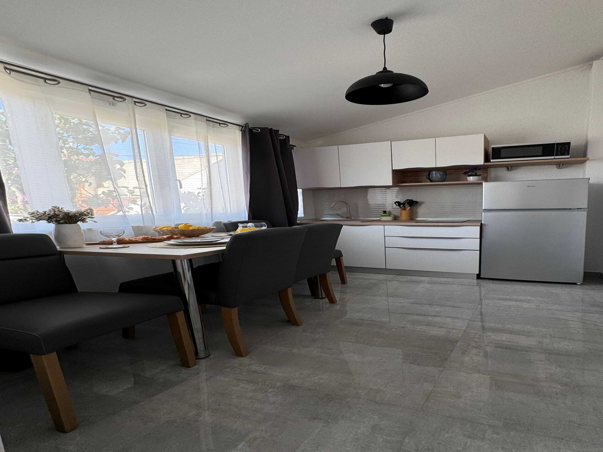 Elegant appartement met tuinterras in historisch Trogir, 200m van strand - foto 2