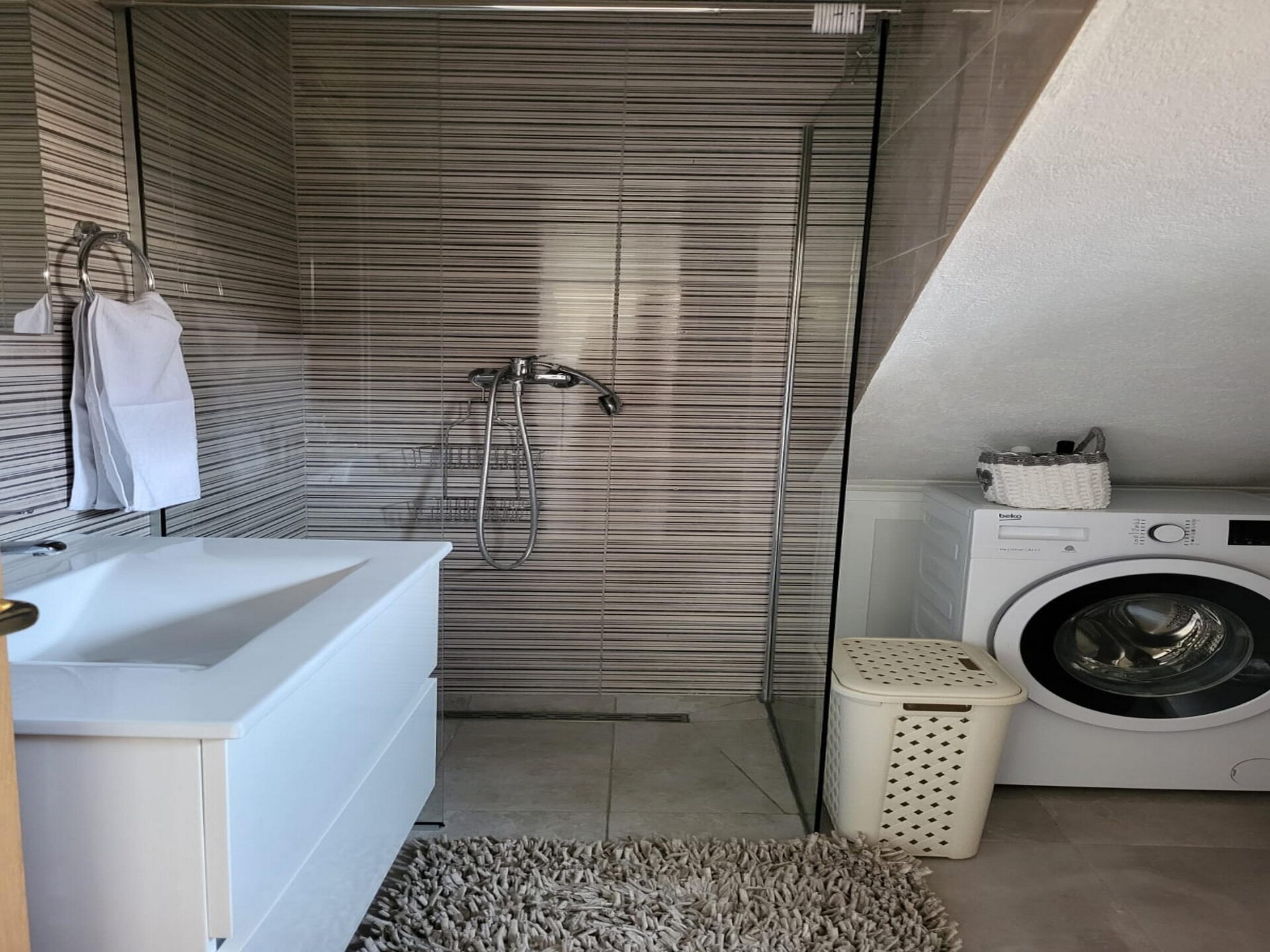 Elegant appartement met tuinterras in historisch Trogir, 200m van strand - foto 9