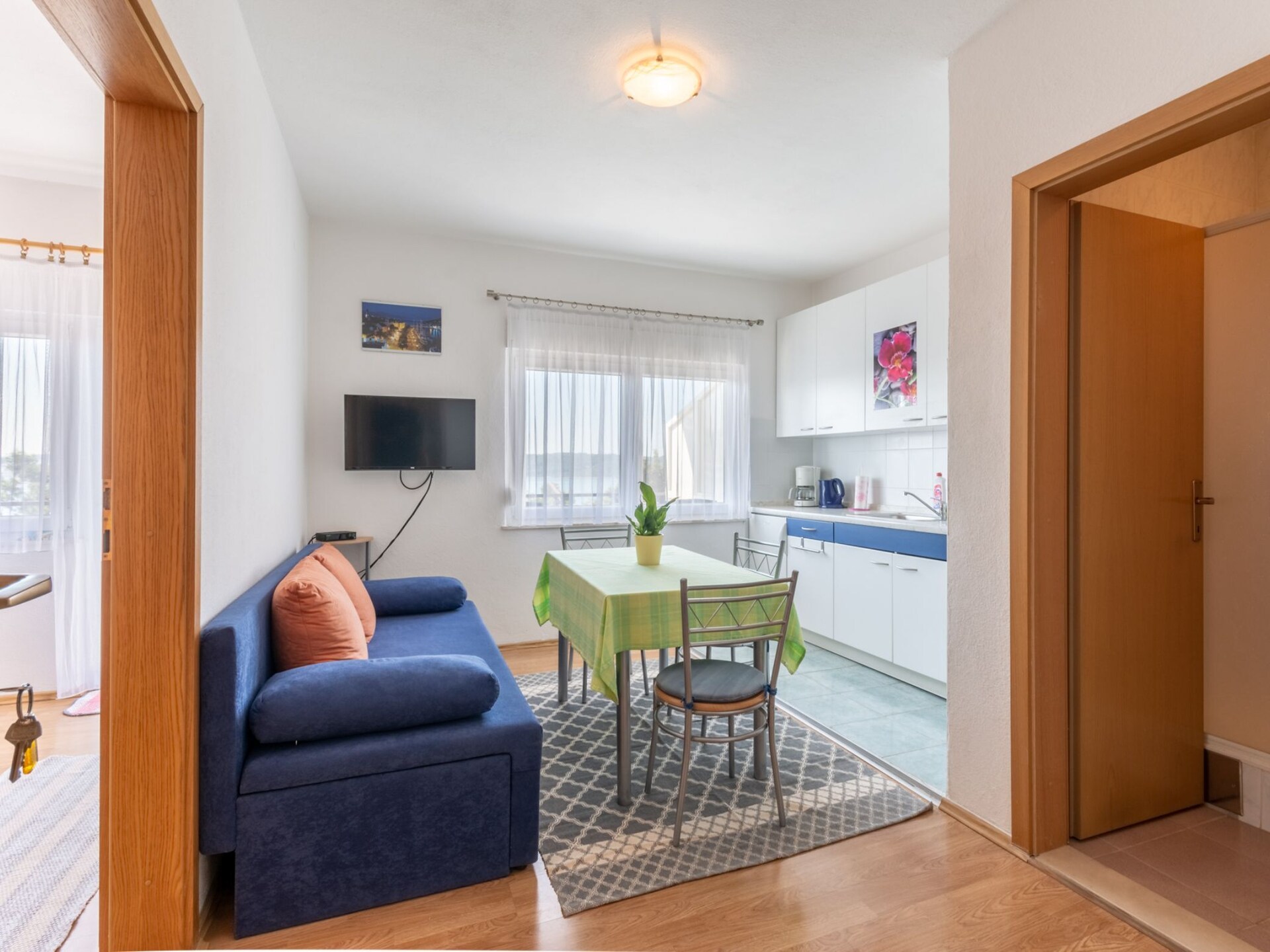 Comfortabel appartement met balkon op 200m van zee in historisch Trogir - foto 1