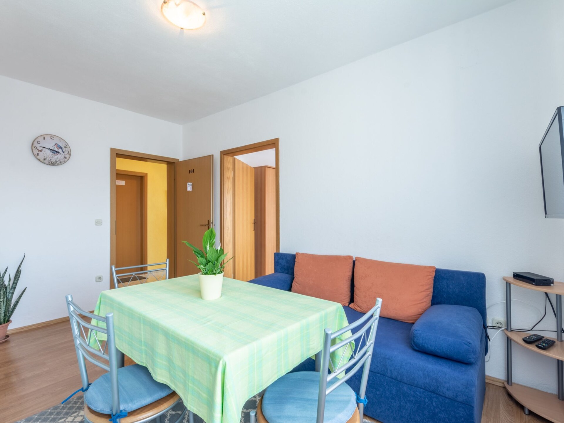 Comfortabel appartement met balkon op 200m van zee in historisch Trogir - foto 3