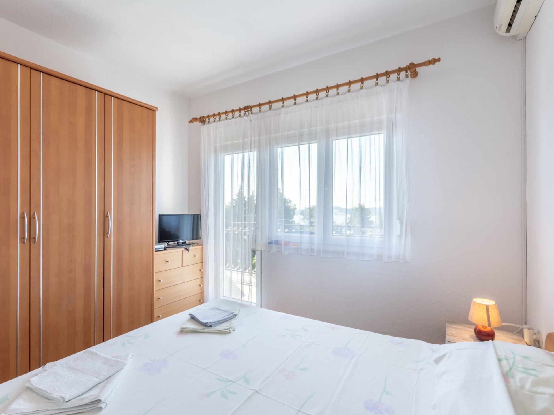 Knus appartement met balkon op 200m van zee in historisch Trogir - foto 5