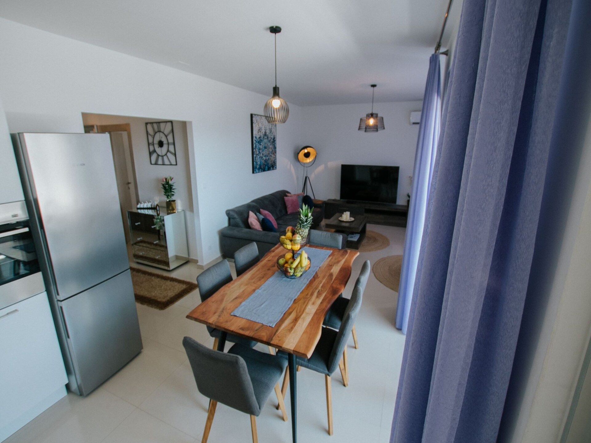 Tweeslaapkamerappartement met balkon en uitzicht op zee in Trogir - foto 5