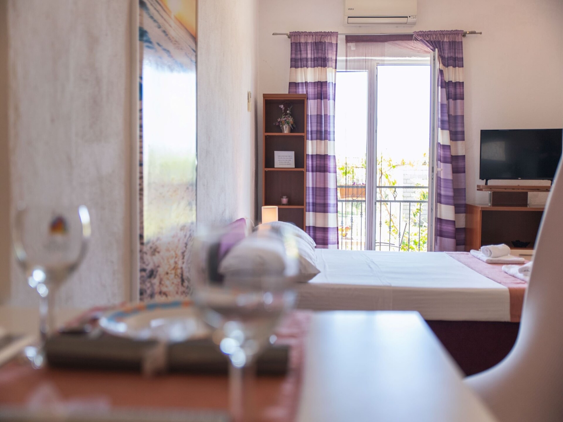Stijlvol studio-appartement met tuin in Kaštel Novi, vlak bij zee - foto 3