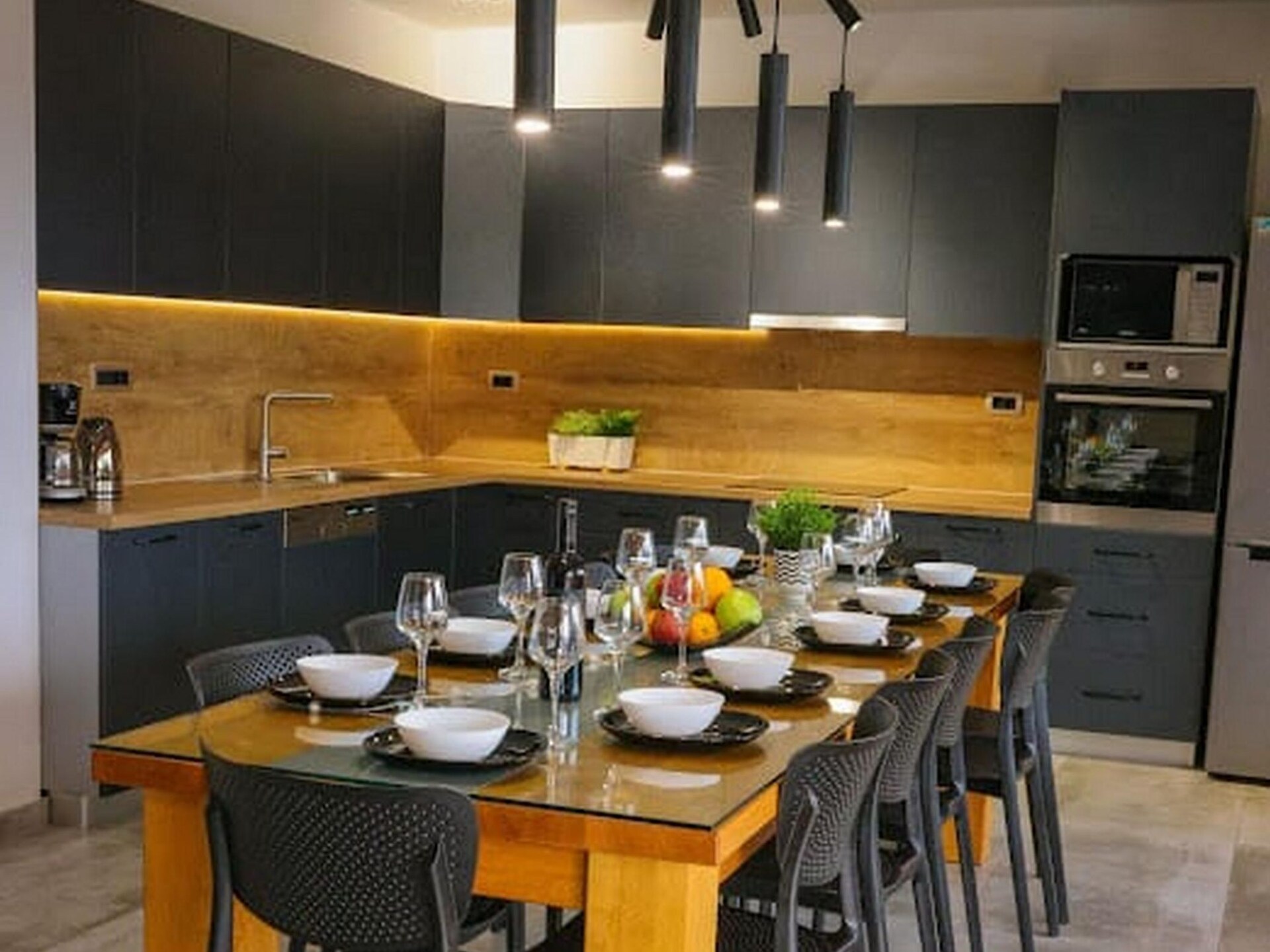 16-persoons luxe villa met privézwembad in Kastel Novi - foto 7