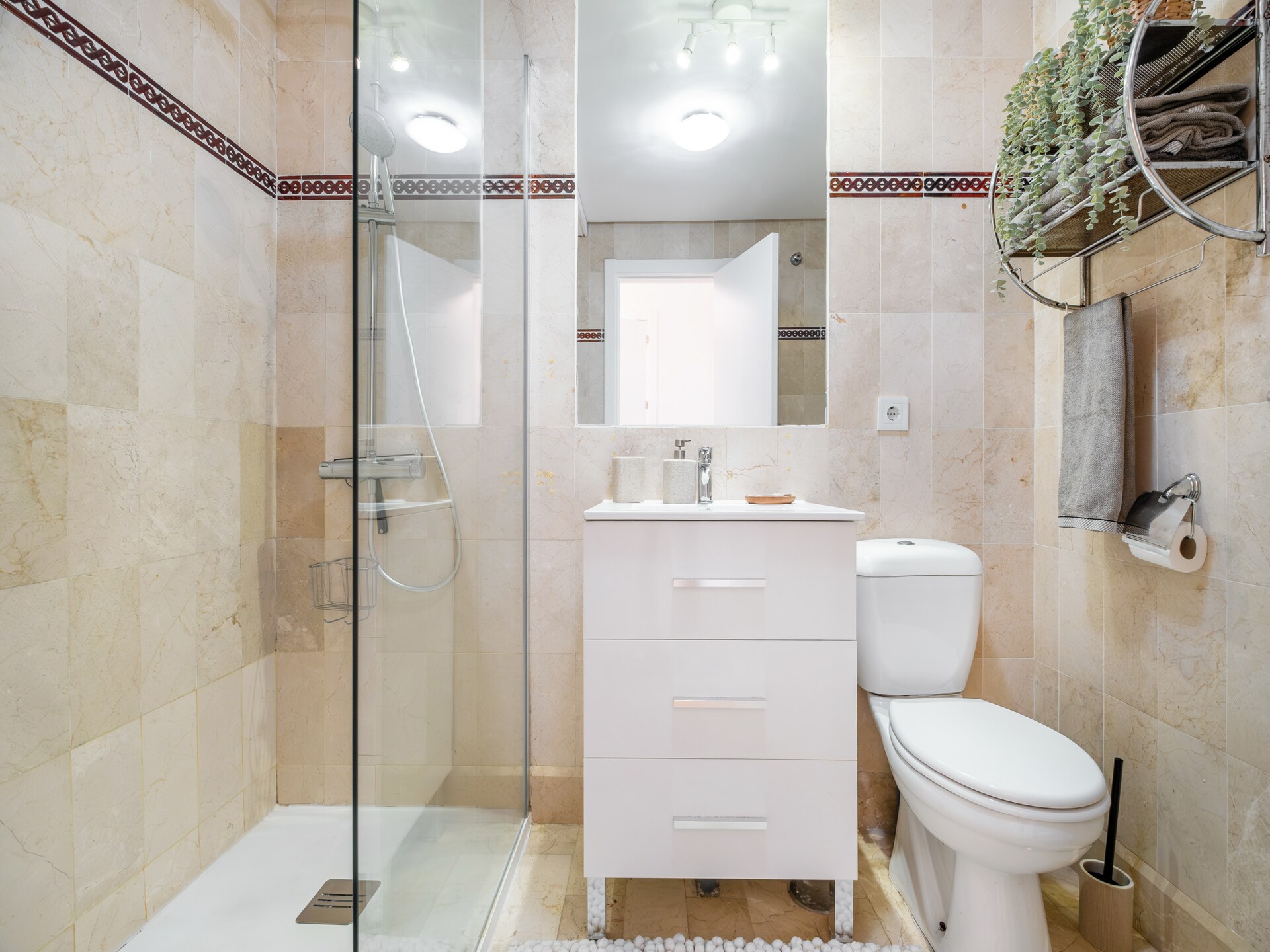 Knus appartement aan de golfbaan in Estepona, strand op 80 meter - foto 18