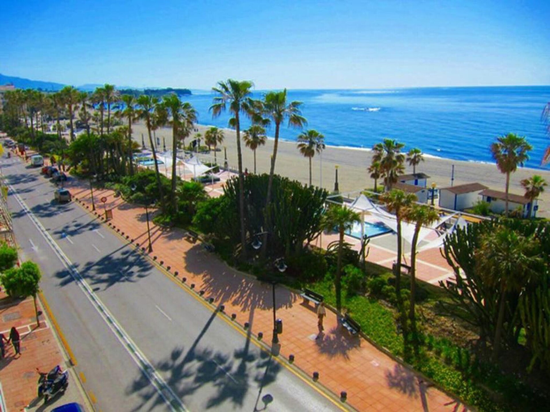 Knus appartement aan de golfbaan in Estepona, strand op 80 meter - foto 24
