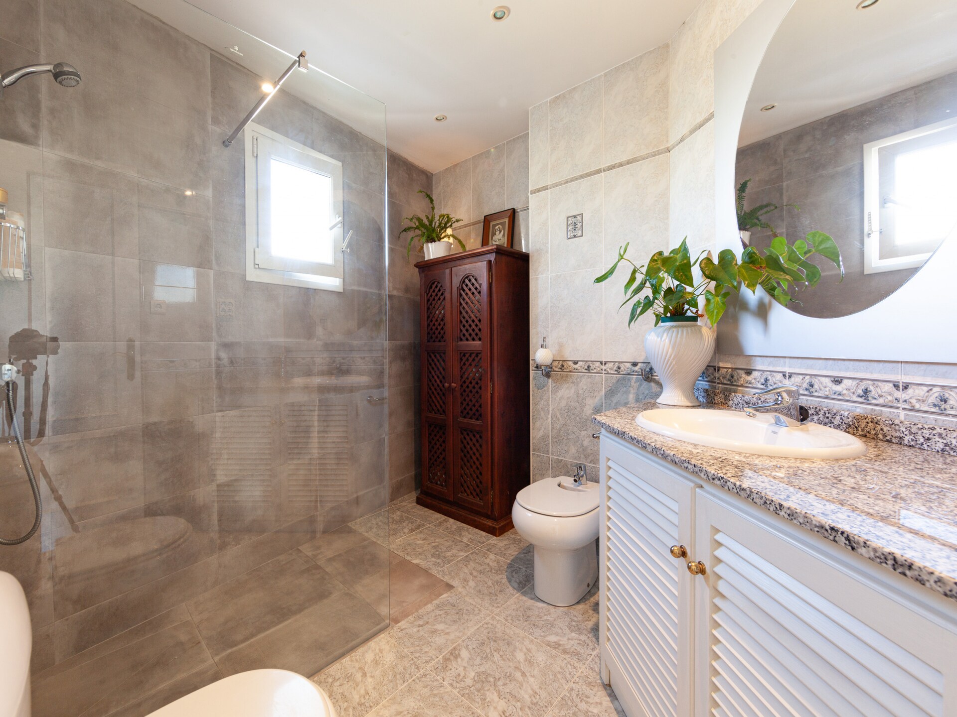 Licht appartement van 120 m² met zwembad, vlakbij strand en Marbella - foto 30