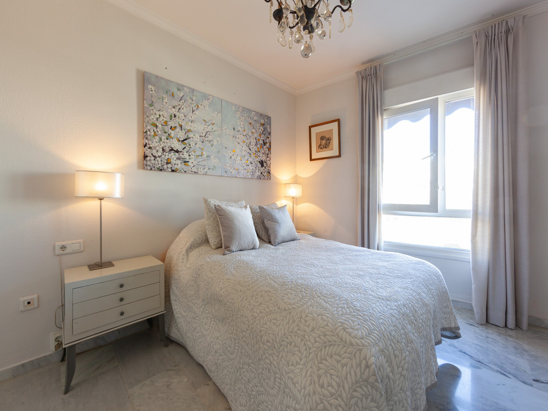Licht appartement van 120 m² met zwembad, vlakbij strand en Marbella - foto 27