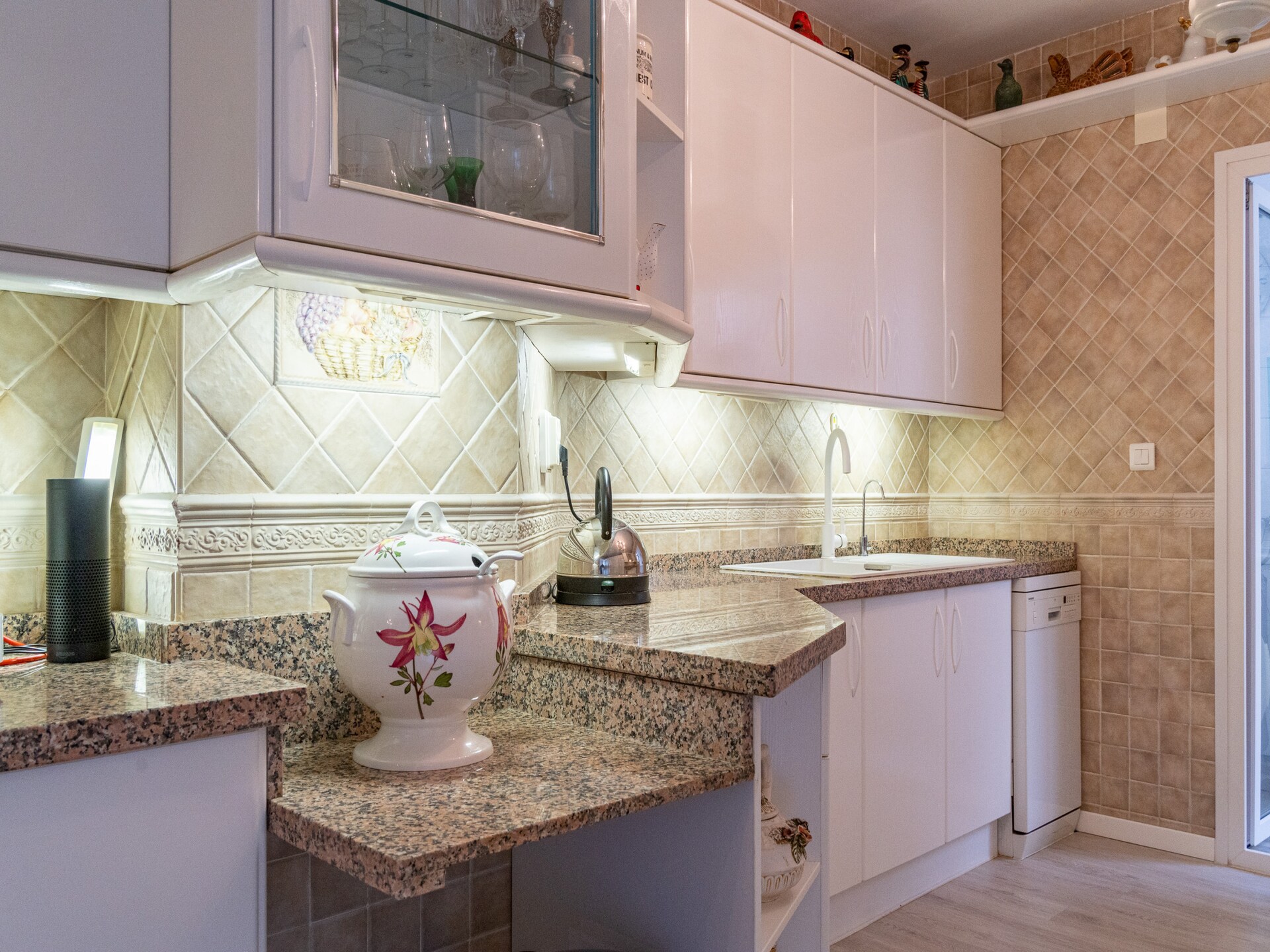 Licht appartement van 120 m² met zwembad, vlakbij strand en Marbella - foto 18