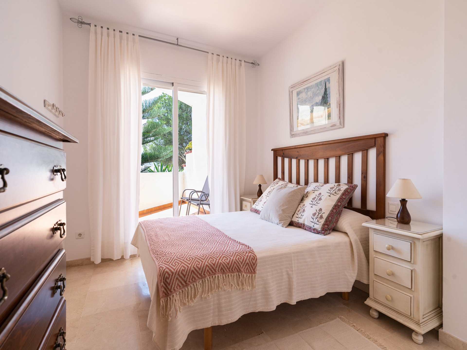 Licht en ruim appartement nabij het strand in Marbella - foto 4