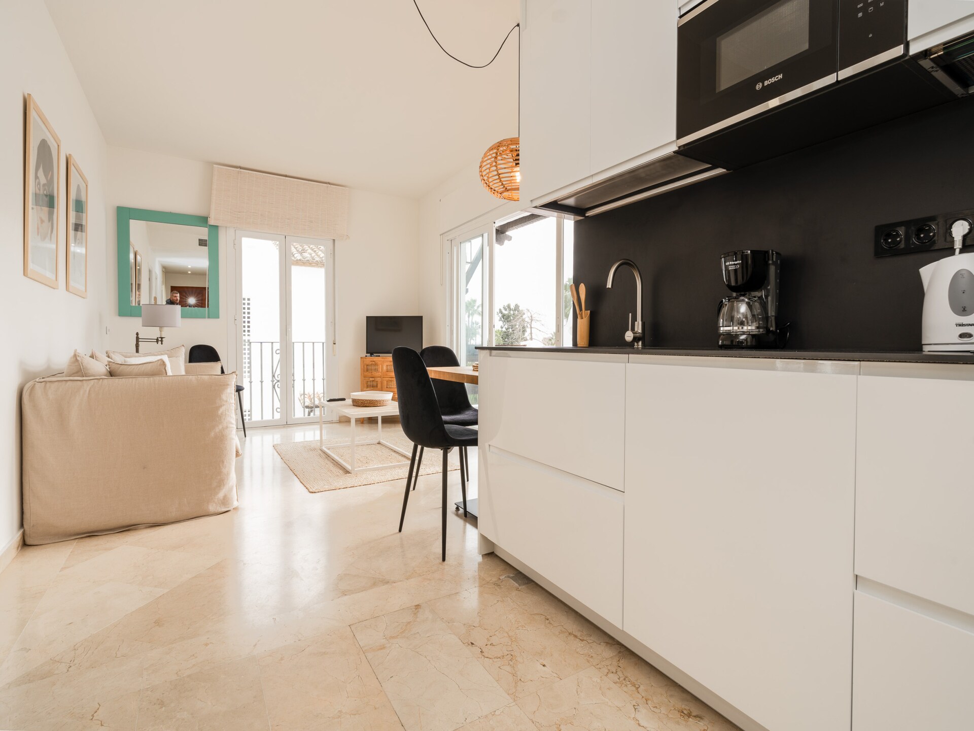 Knus hoekappartement aan de golfbaan, 80 meter van het strand in Estepona - foto 9