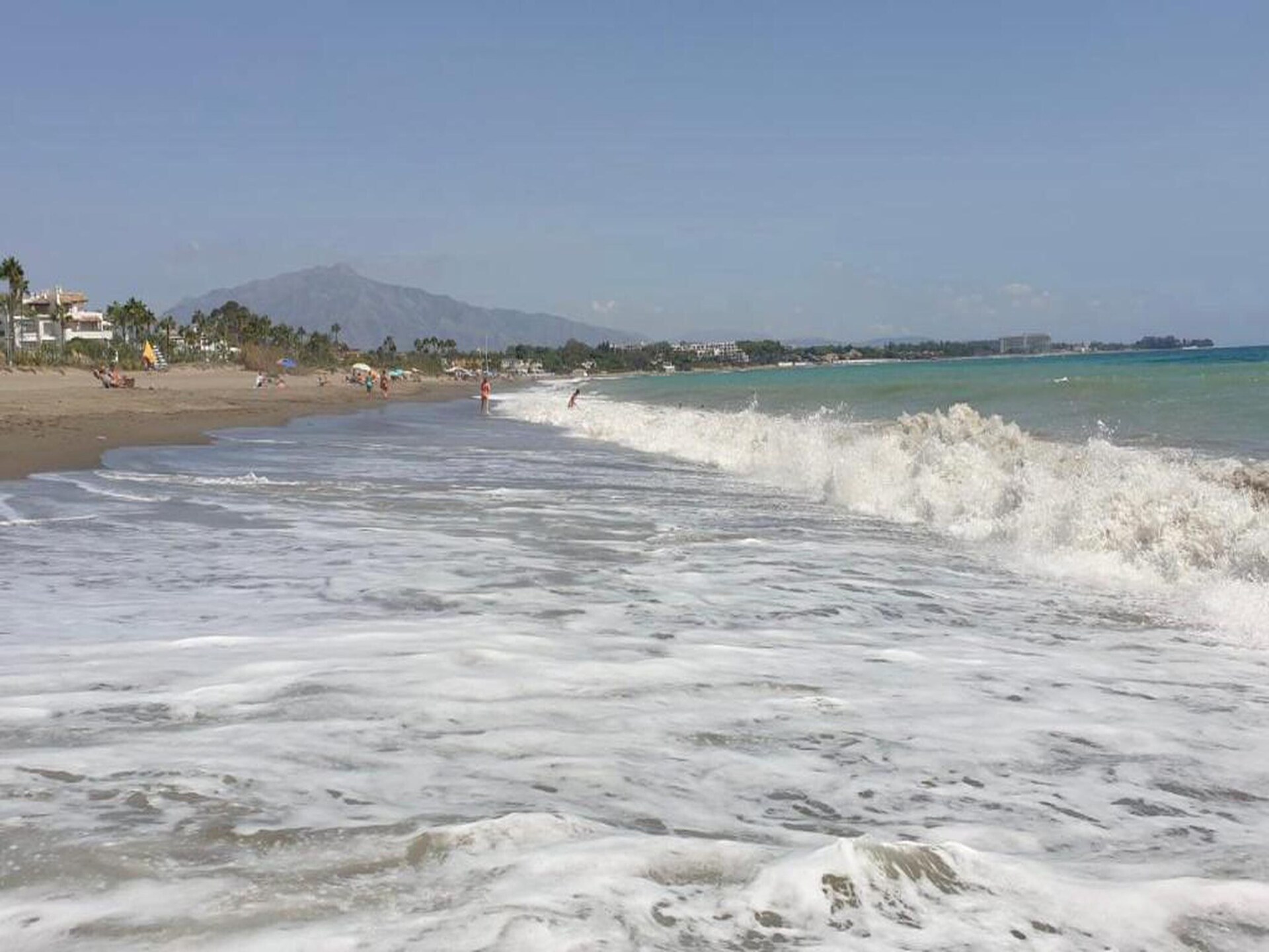 Knus hoekappartement aan de golfbaan, 80 meter van het strand in Estepona - foto 25