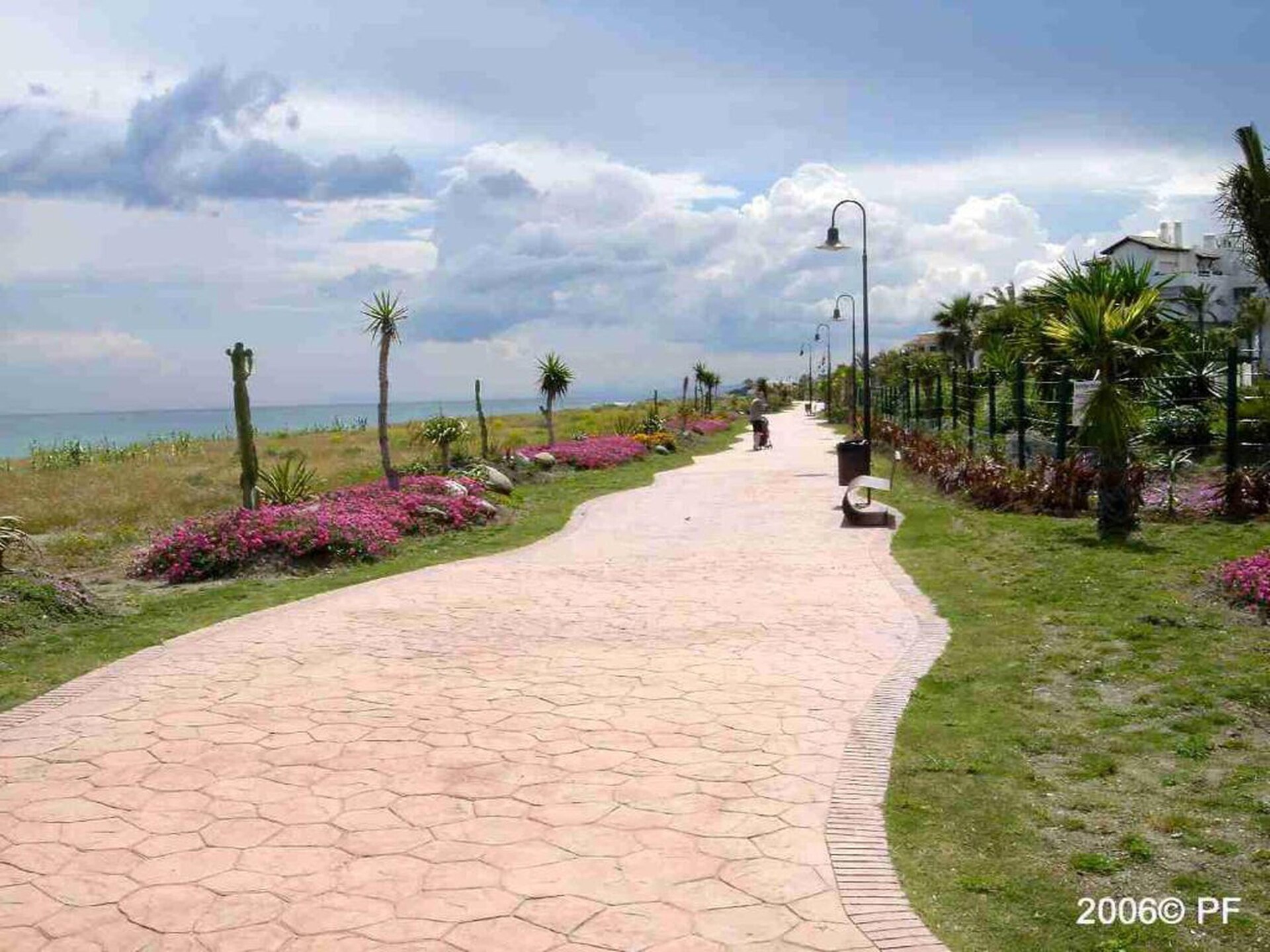 Knus hoekappartement aan de golfbaan, 80 meter van het strand in Estepona - foto 20