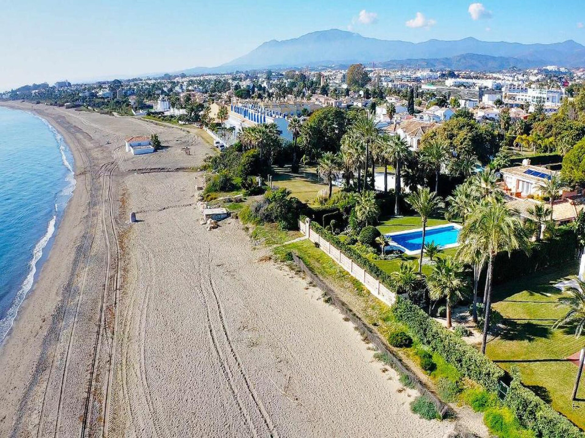 Knus hoekappartement aan de golfbaan, 80 meter van het strand in Estepona - foto 29