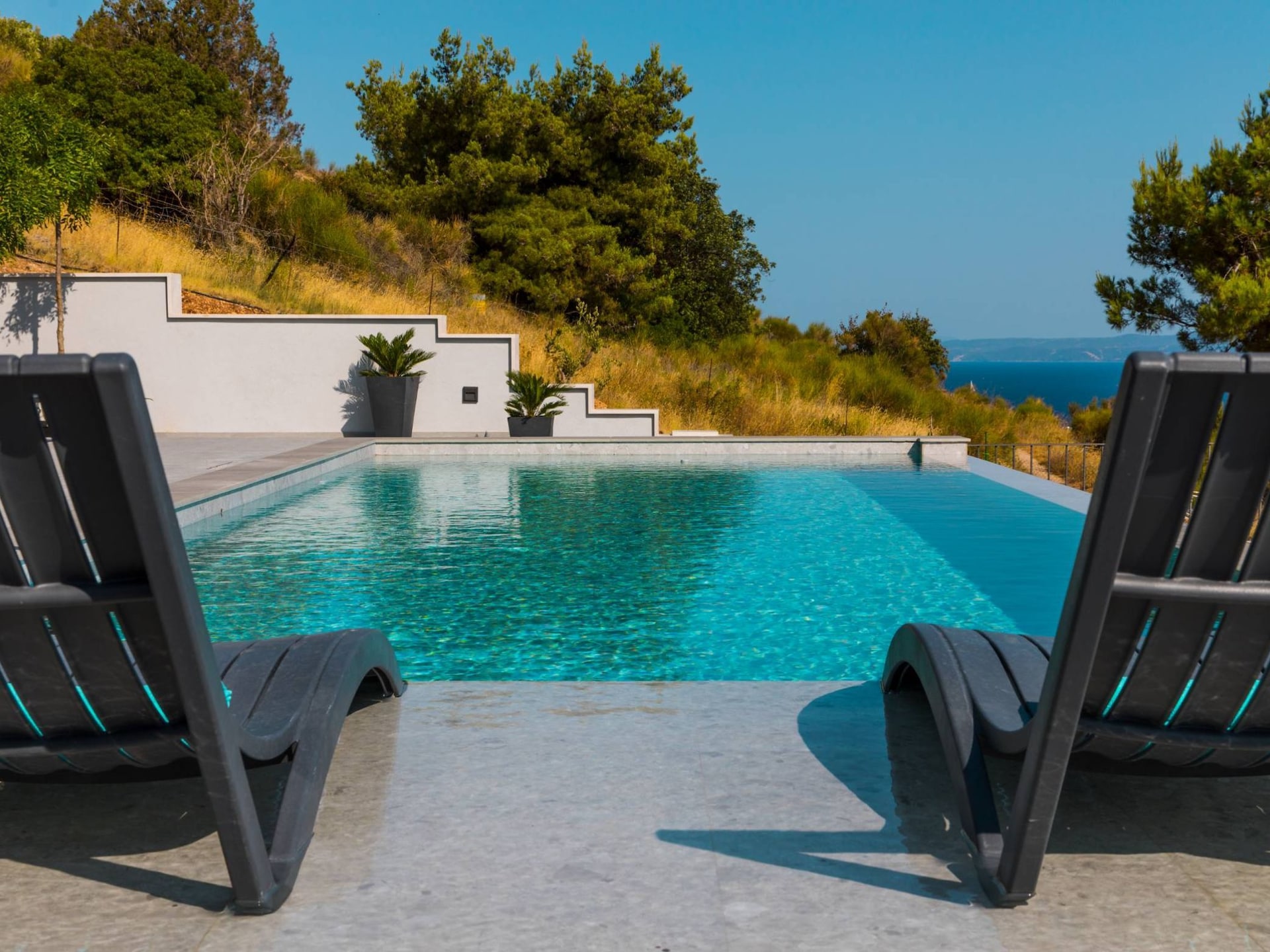 Aan zee: Luxe villa in Bol met zwembad voor 8 personen - foto 29
