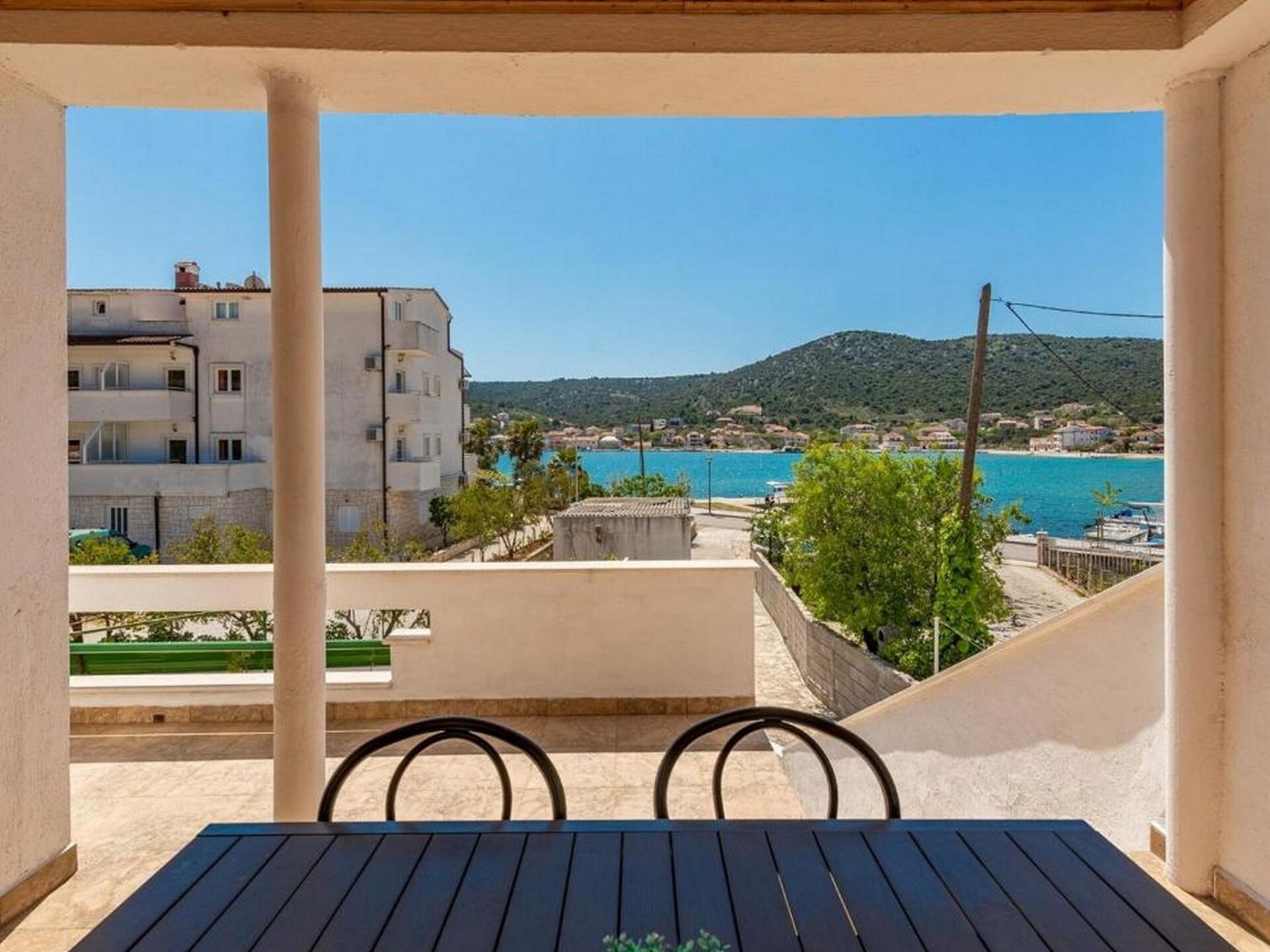 Ruim vakantiehuis in Vinisce direct aan het strand - foto 20