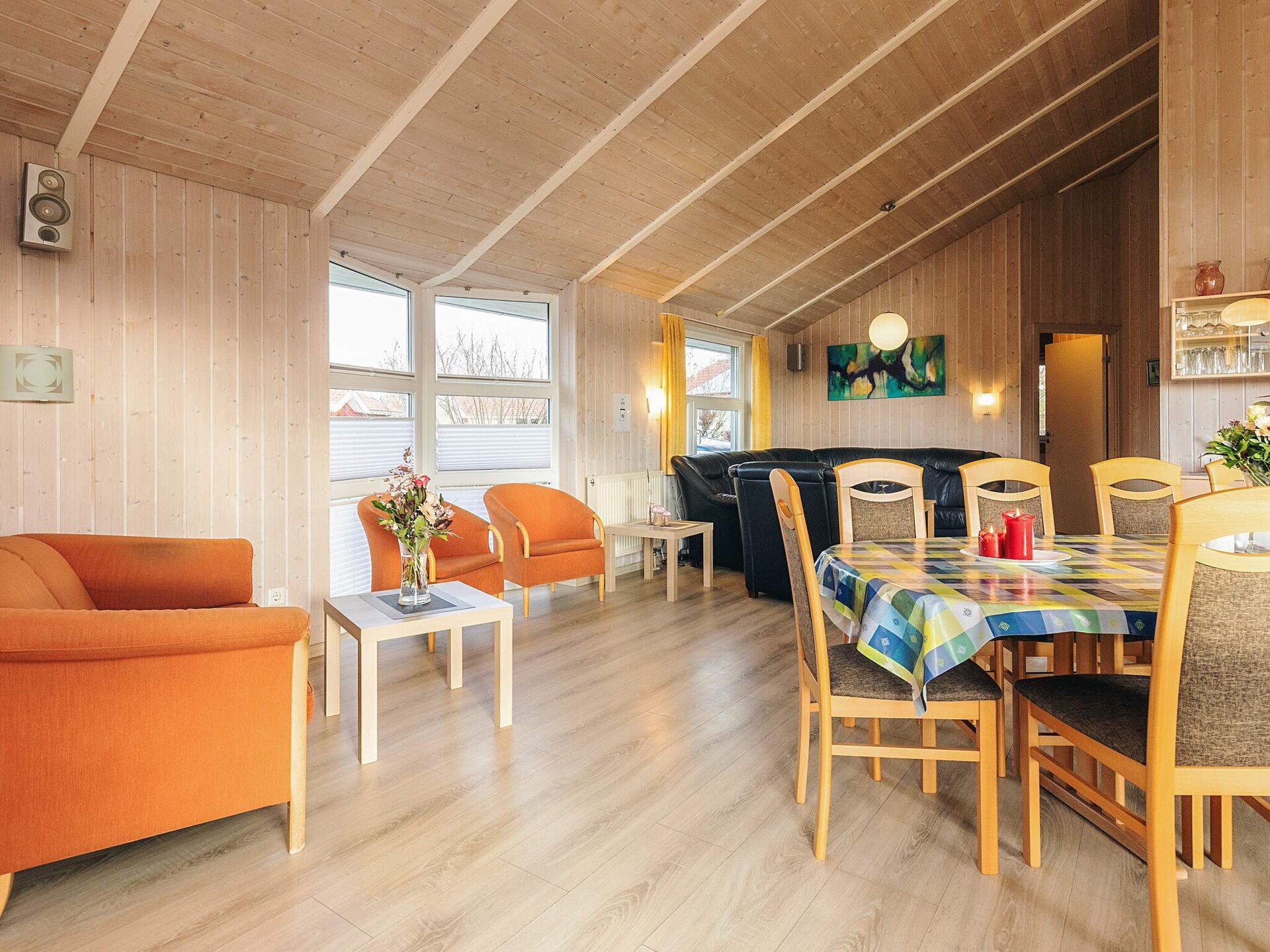 Ruim Scandinavisch vakantiehuis aan het meer met privézwembad en sauna - foto 11