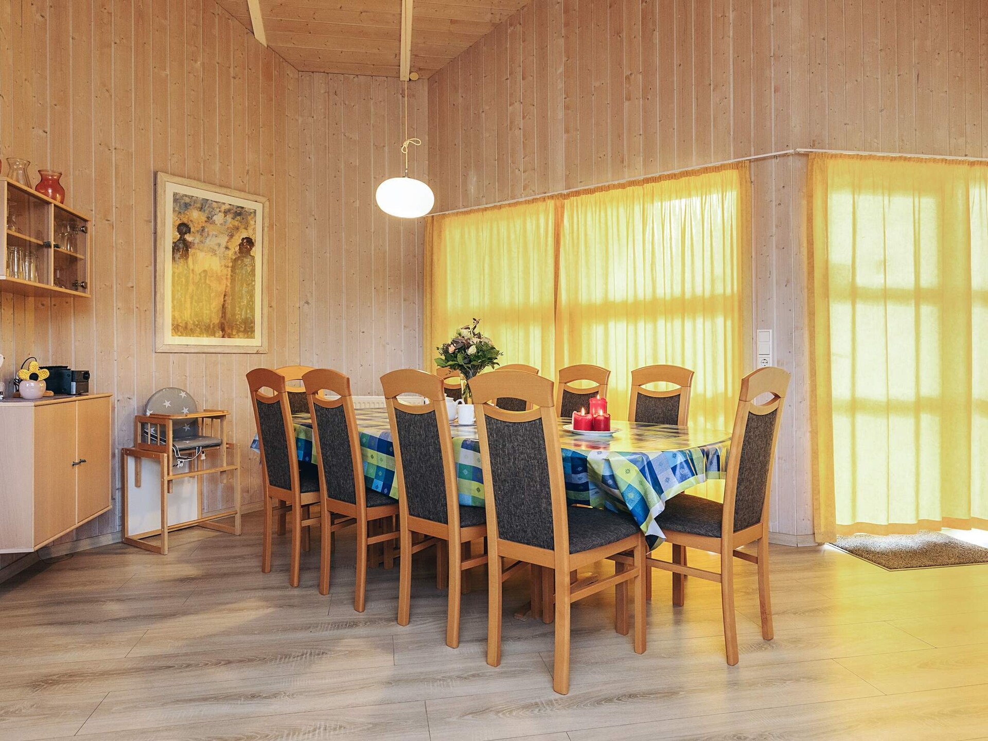 Ruim Scandinavisch vakantiehuis aan het meer met privézwembad en sauna - foto 4