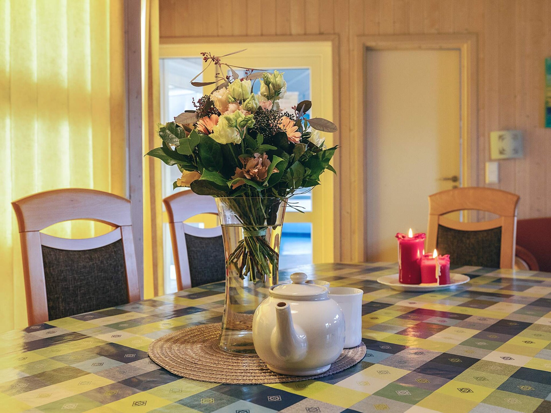 Ruim Scandinavisch vakantiehuis aan het meer met privézwembad en sauna - foto 15