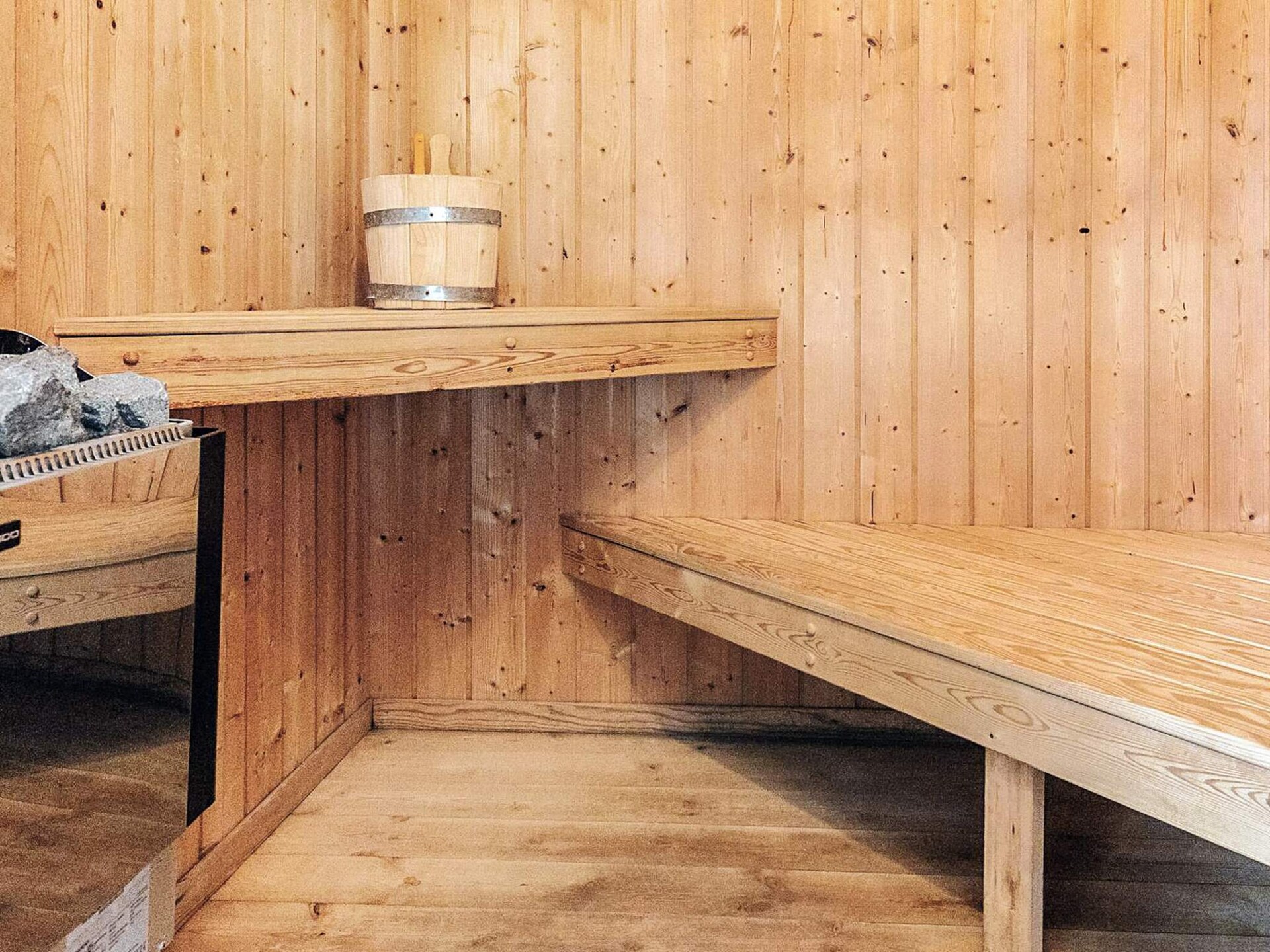 Luxe Scandinavisch vakantiehuis met privézwembad aan het meer in Otterndorf - foto 40