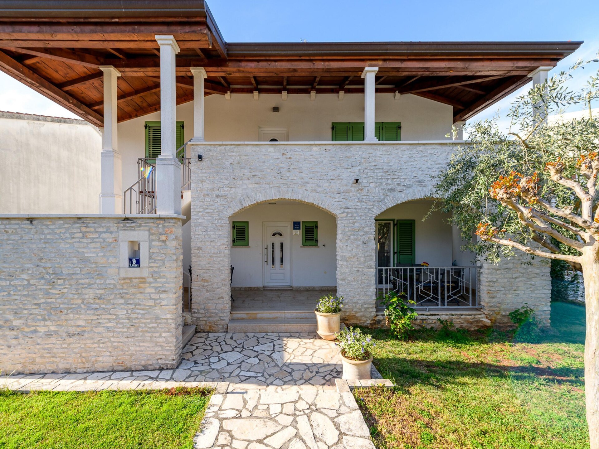 Ruim appartement Inteuro Porec: 4 slaapkamers, tuin, 430m van strand - foto 5