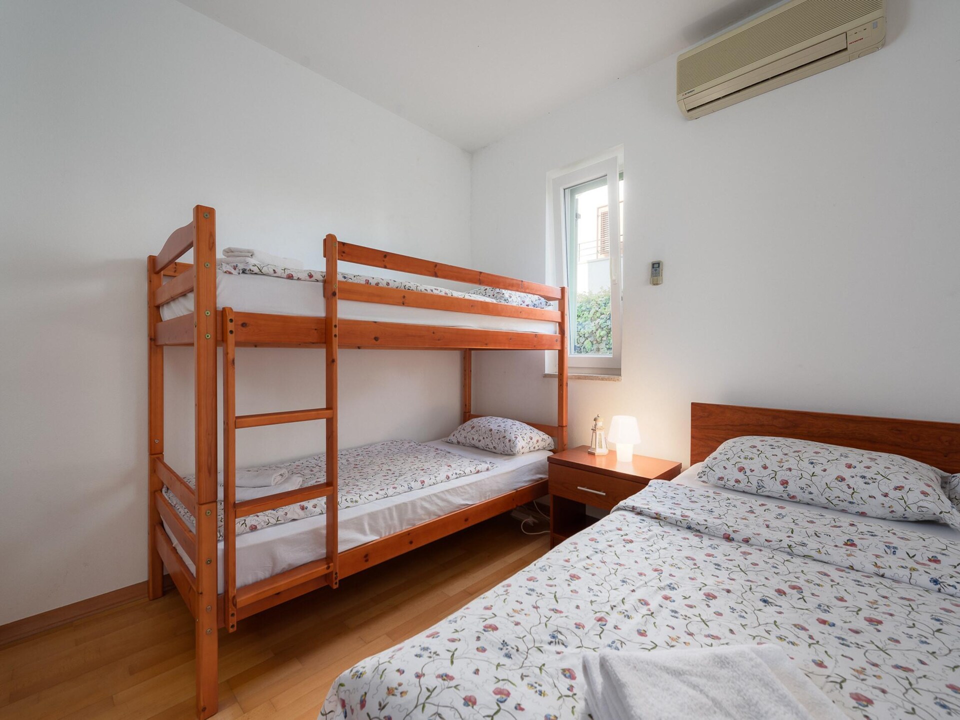 Ruim appartement Inteuro Porec: 4 slaapkamers, tuin, 430m van strand - foto 15