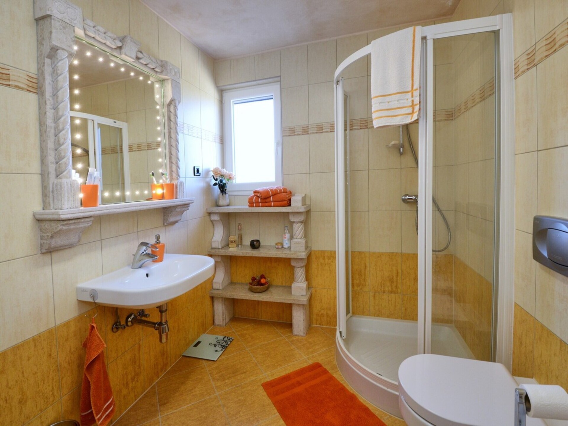 Villa Bianca: Ruime villa met privézwembad aan de golfbaan in Rogovici - foto 21