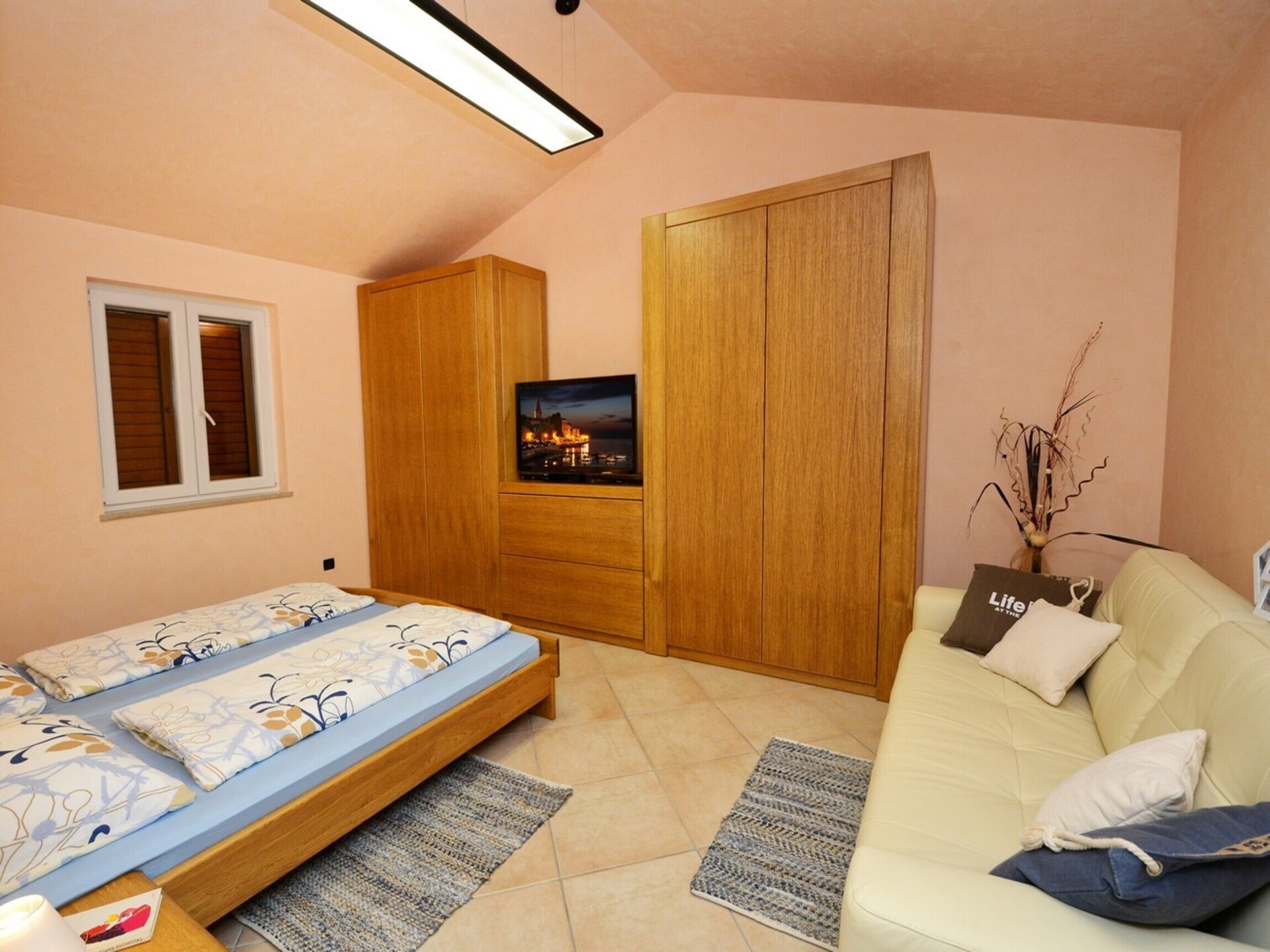 Villa Bianca: Ruime villa met privézwembad aan de golfbaan in Rogovici - foto 18