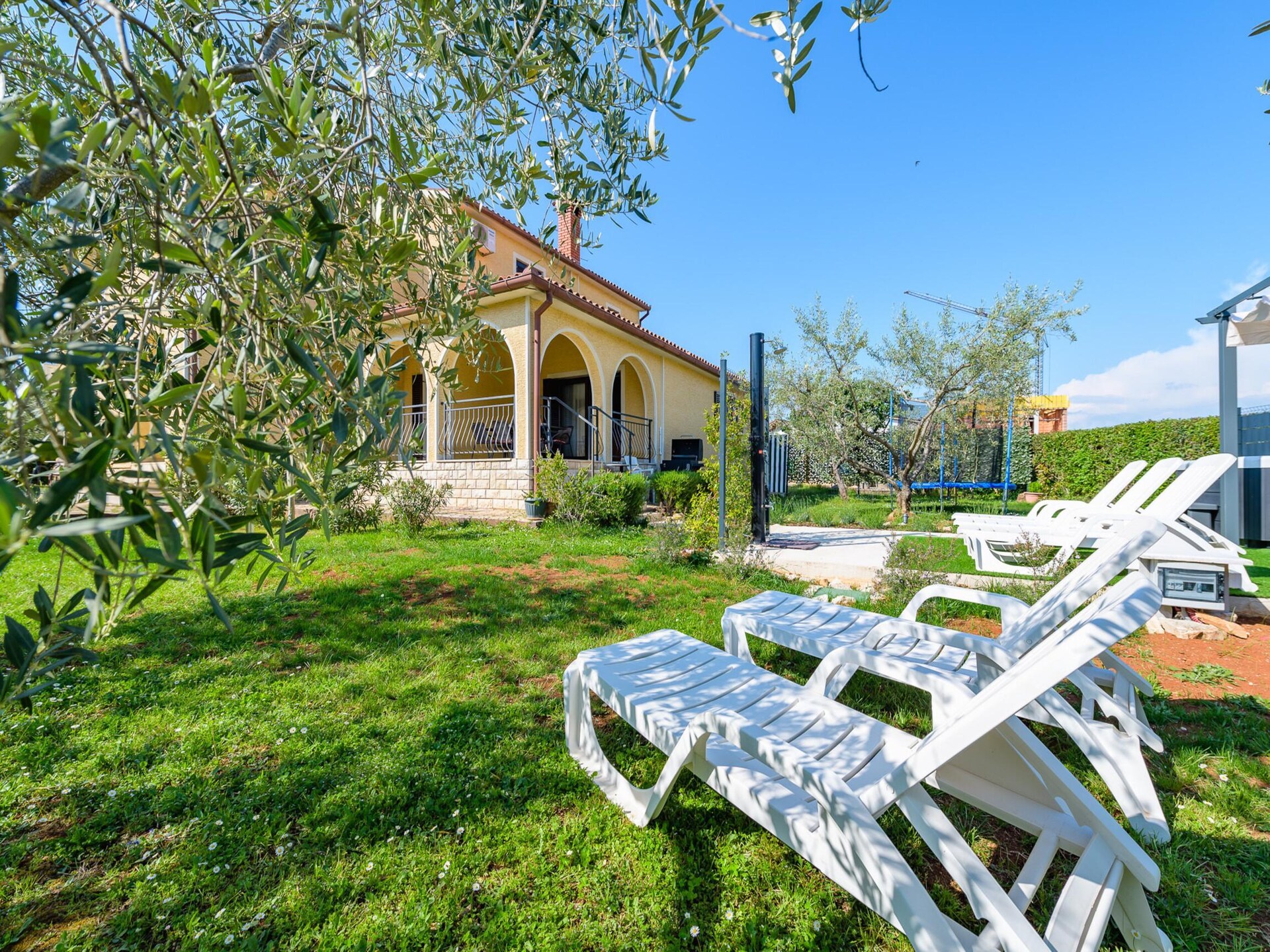 Luxe Appartement Josipa met Whirlpool op 30 Meter van het Strand van Poreč - foto 18