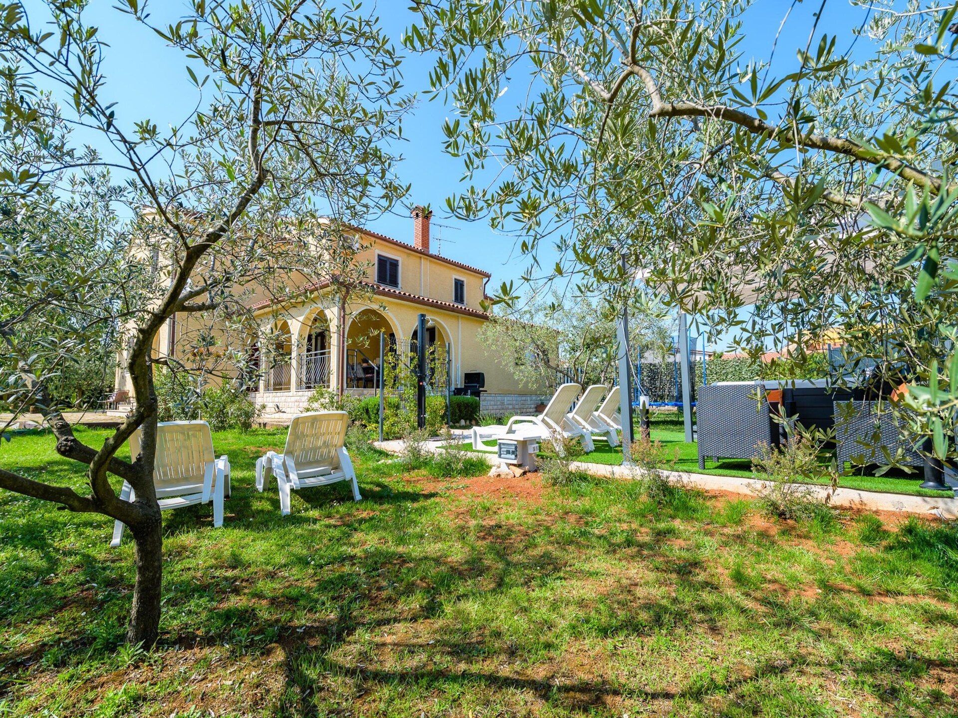 Luxe Appartement Josipa met Whirlpool op 30 Meter van het Strand van Poreč - foto 19